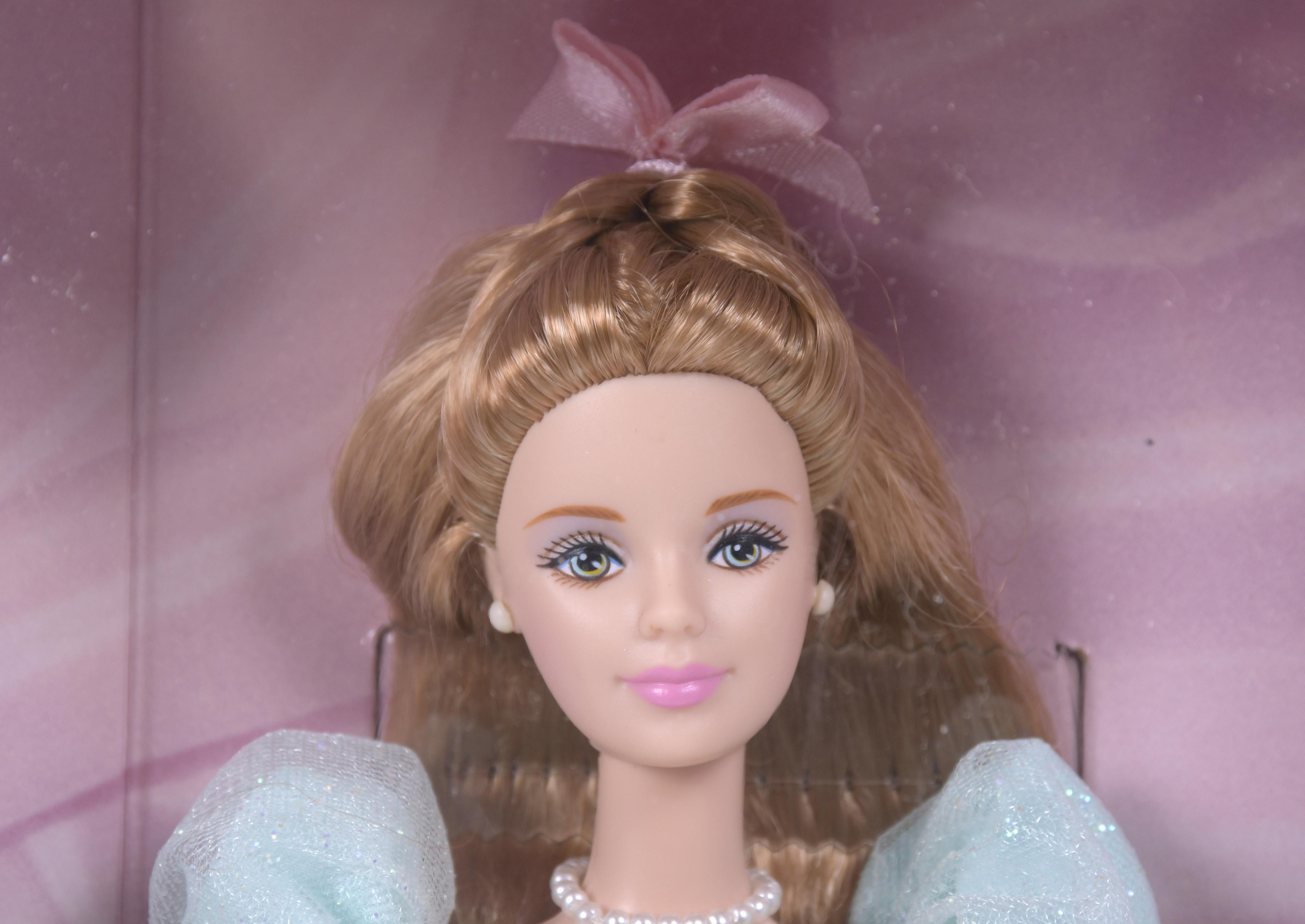 MATTEL. MUÑECA BARBIE MODELO "BIRTHDAY WISHES" DE LA COLECC