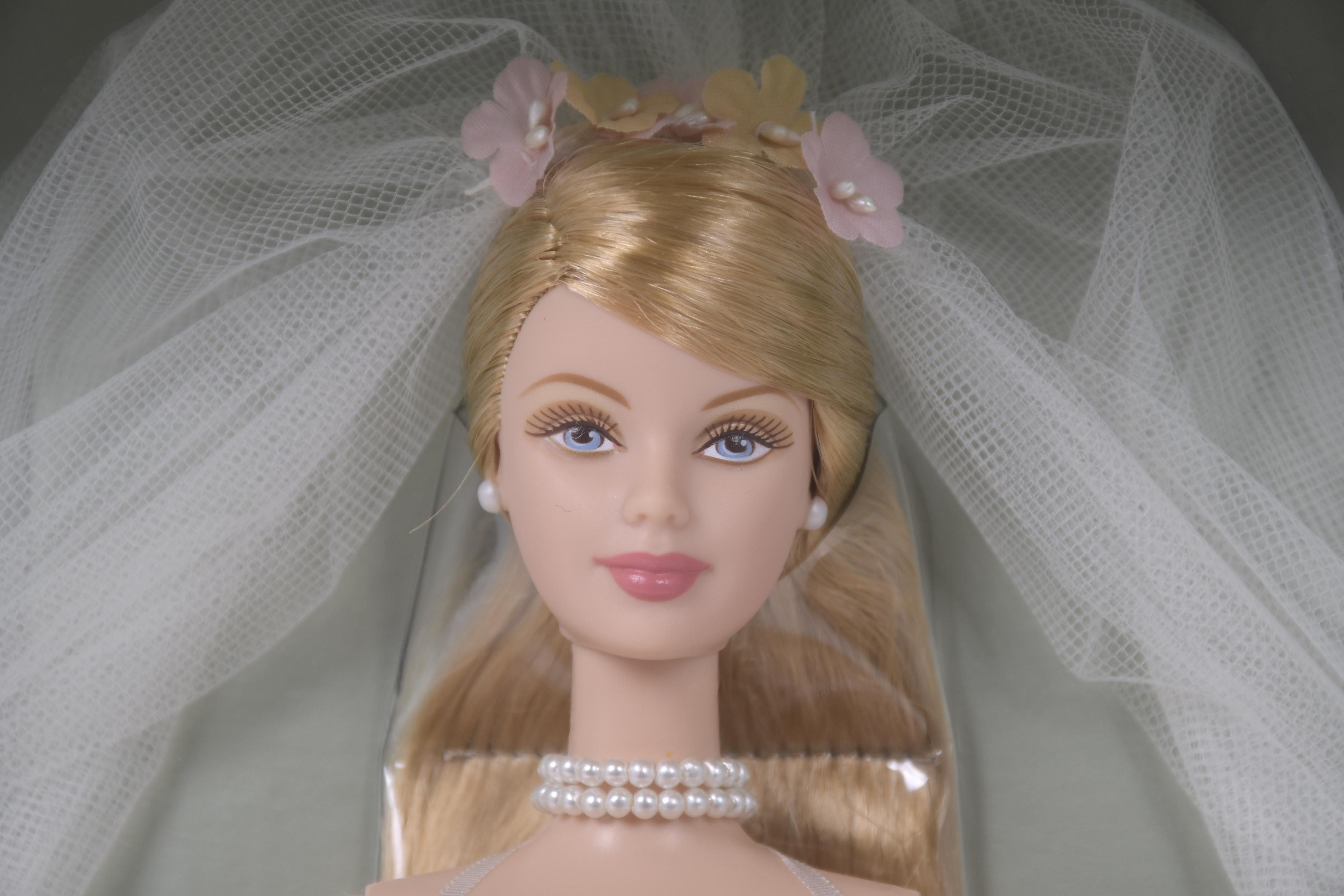 MATTEL. MUÑECA BARBIE MODELO "ROMANTIC WEDDING" DE LA COLEC