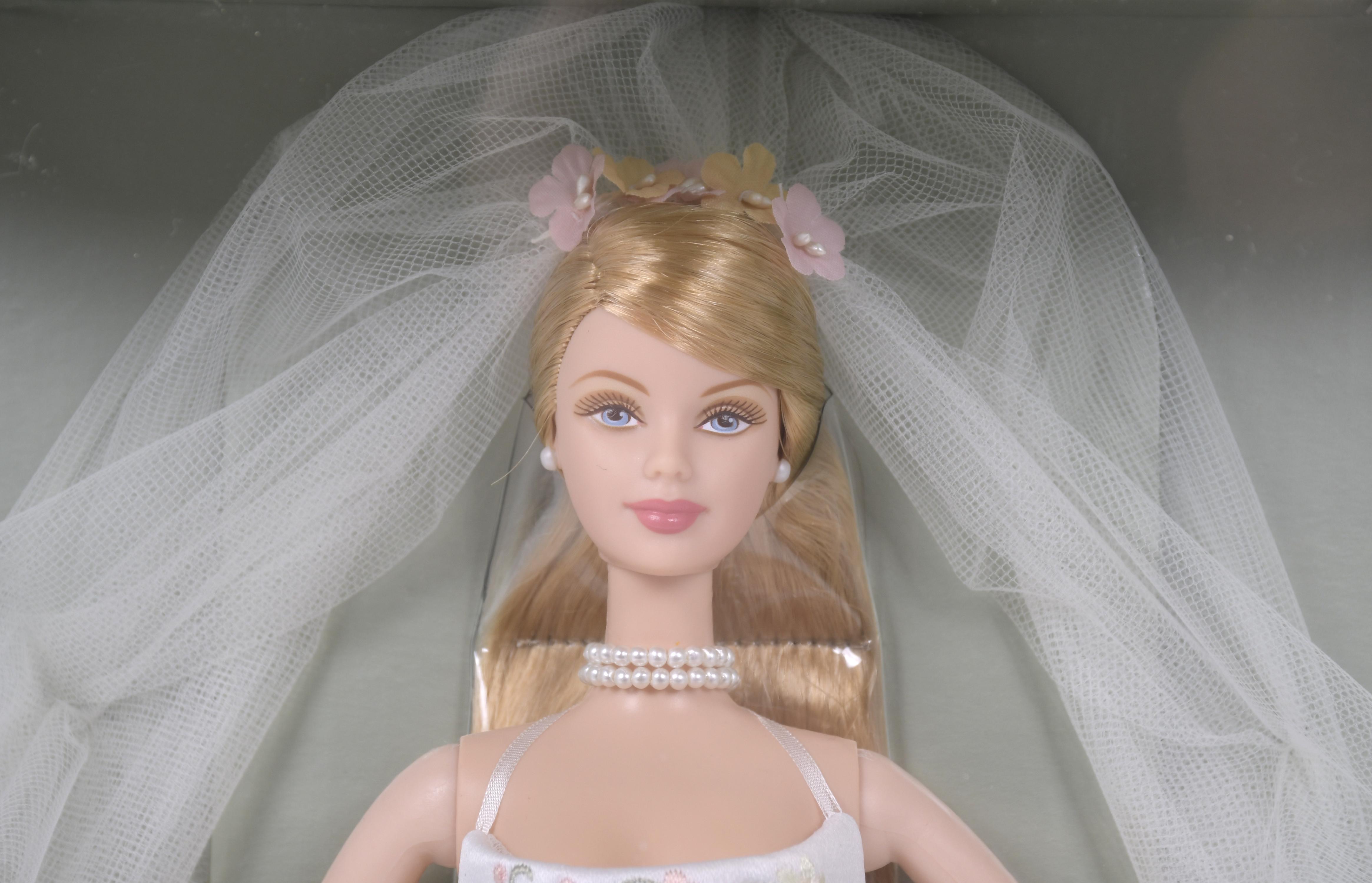 MATTEL. MUÑECA BARBIE MODELO "ROMANTIC WEDDING" DE LA COLEC