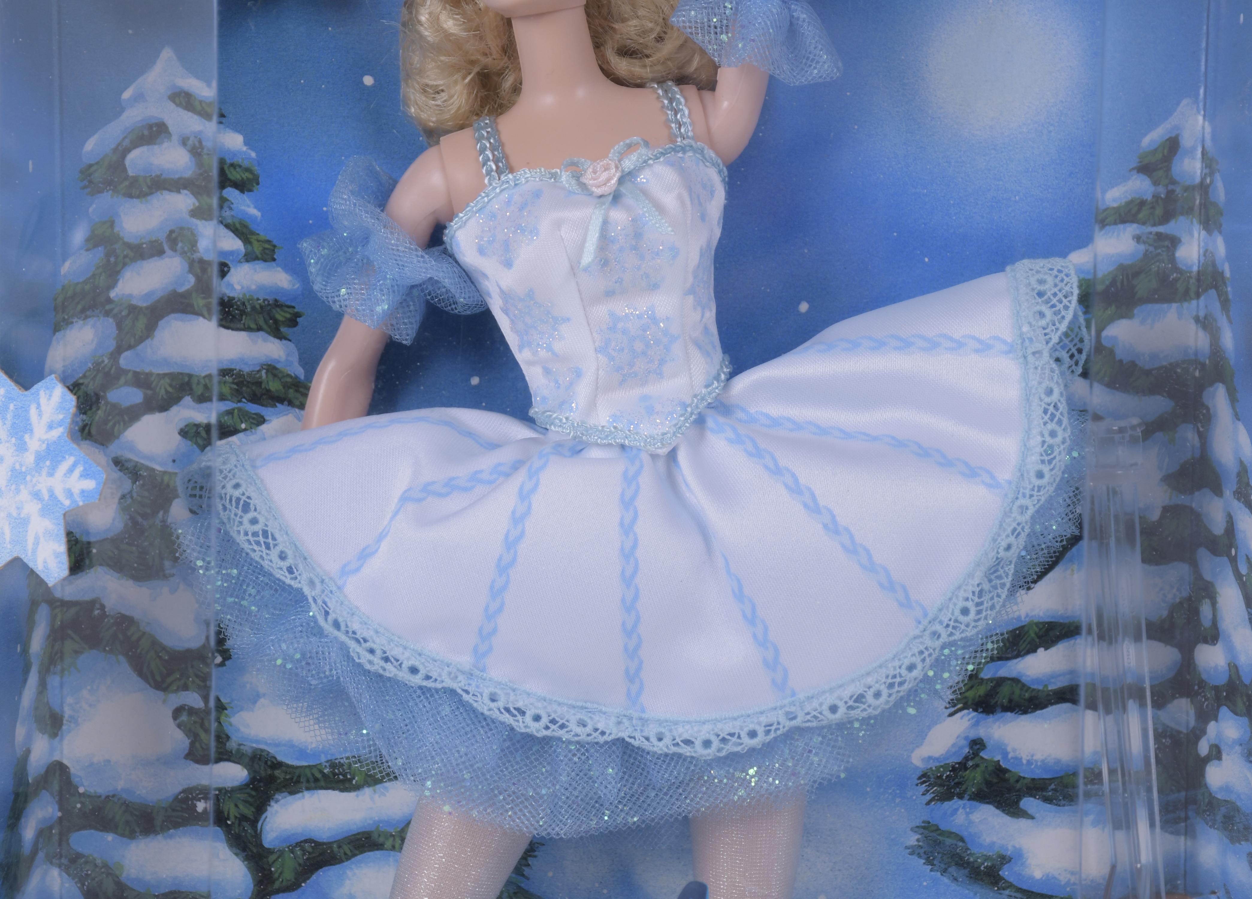 MATTEL. MUÑECA BARBIE MODELO "SNOWFLAKE IN THE NUTCRACKER"