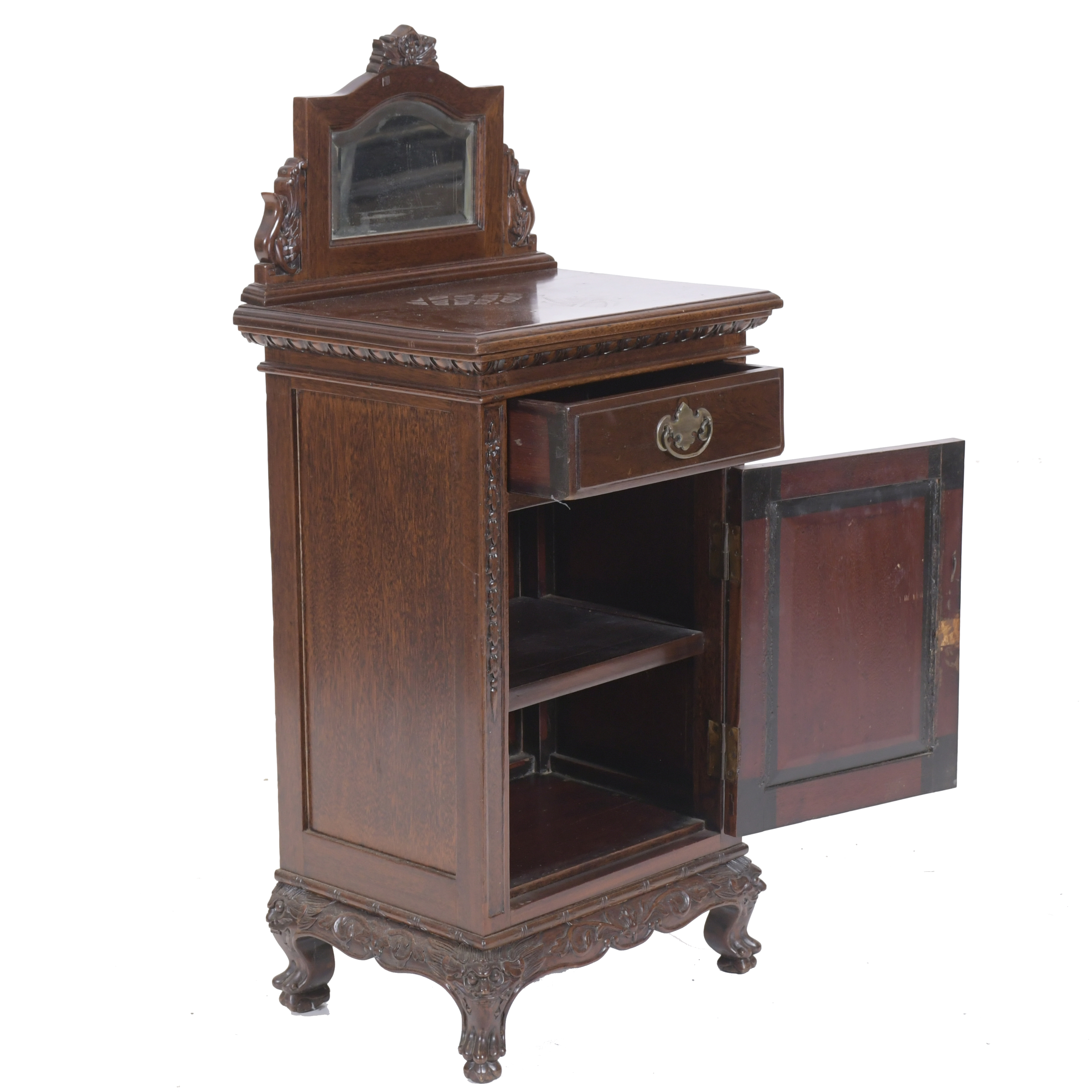ESCUELA CHINA, SIGLO XX. Mueble auxiliar siguiendo modelos 