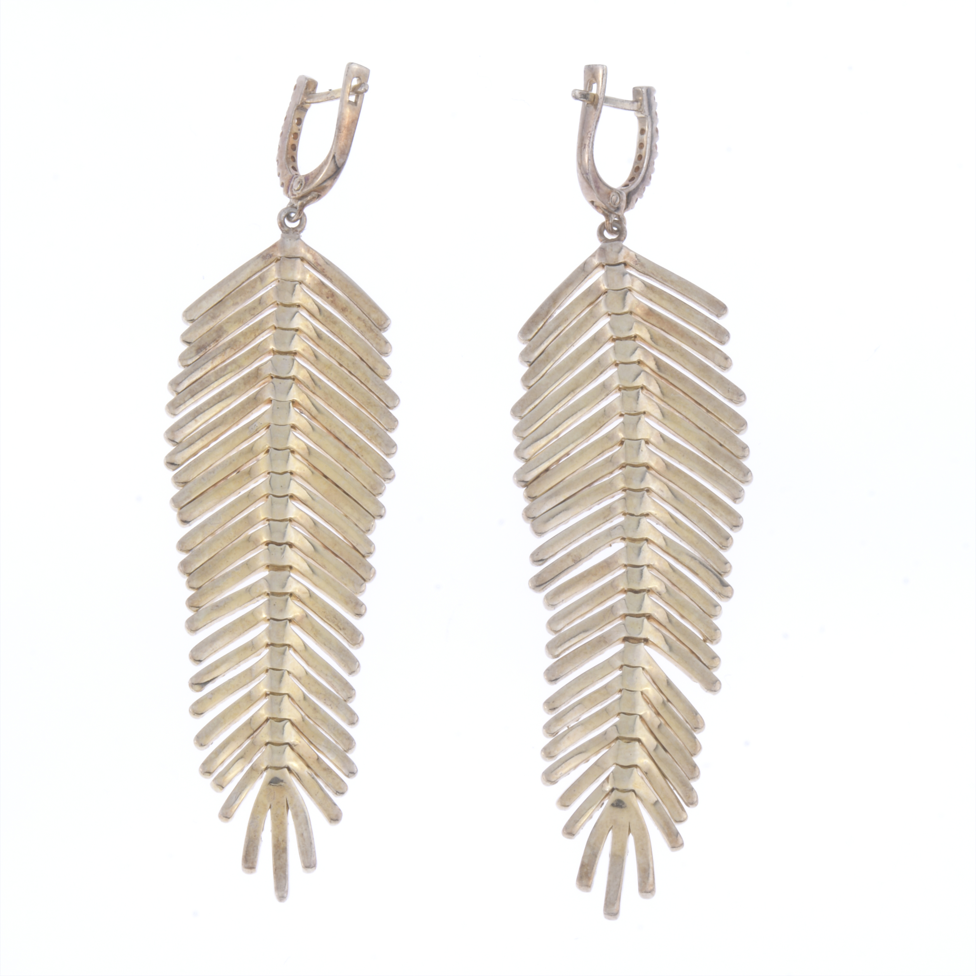 PENDIENTES PLUMA CON CIRCONITAS.