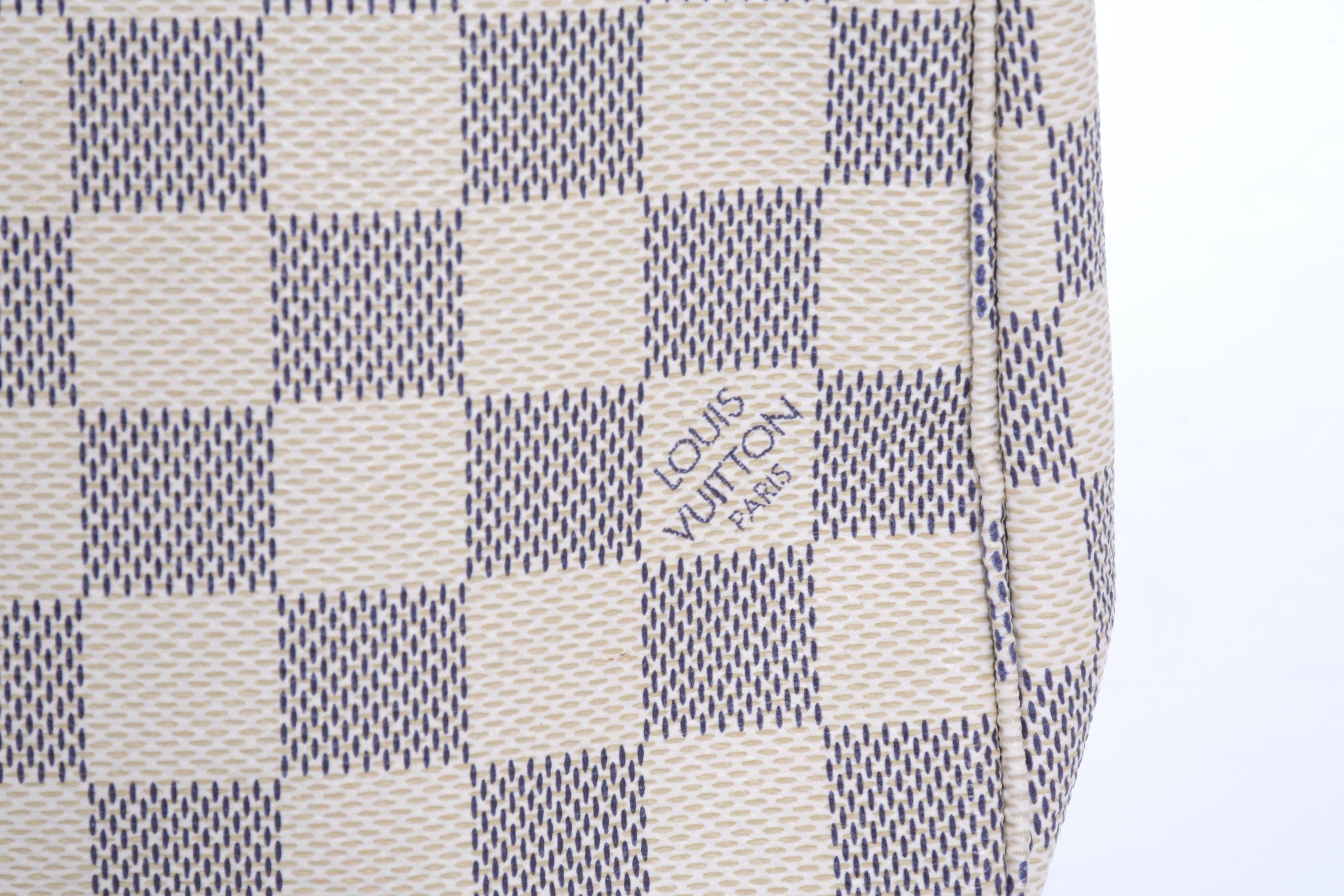 LOUIS VUITTON. BOLSO MODELO "POCHETTE ACCESSOIRE", PPS. SIG