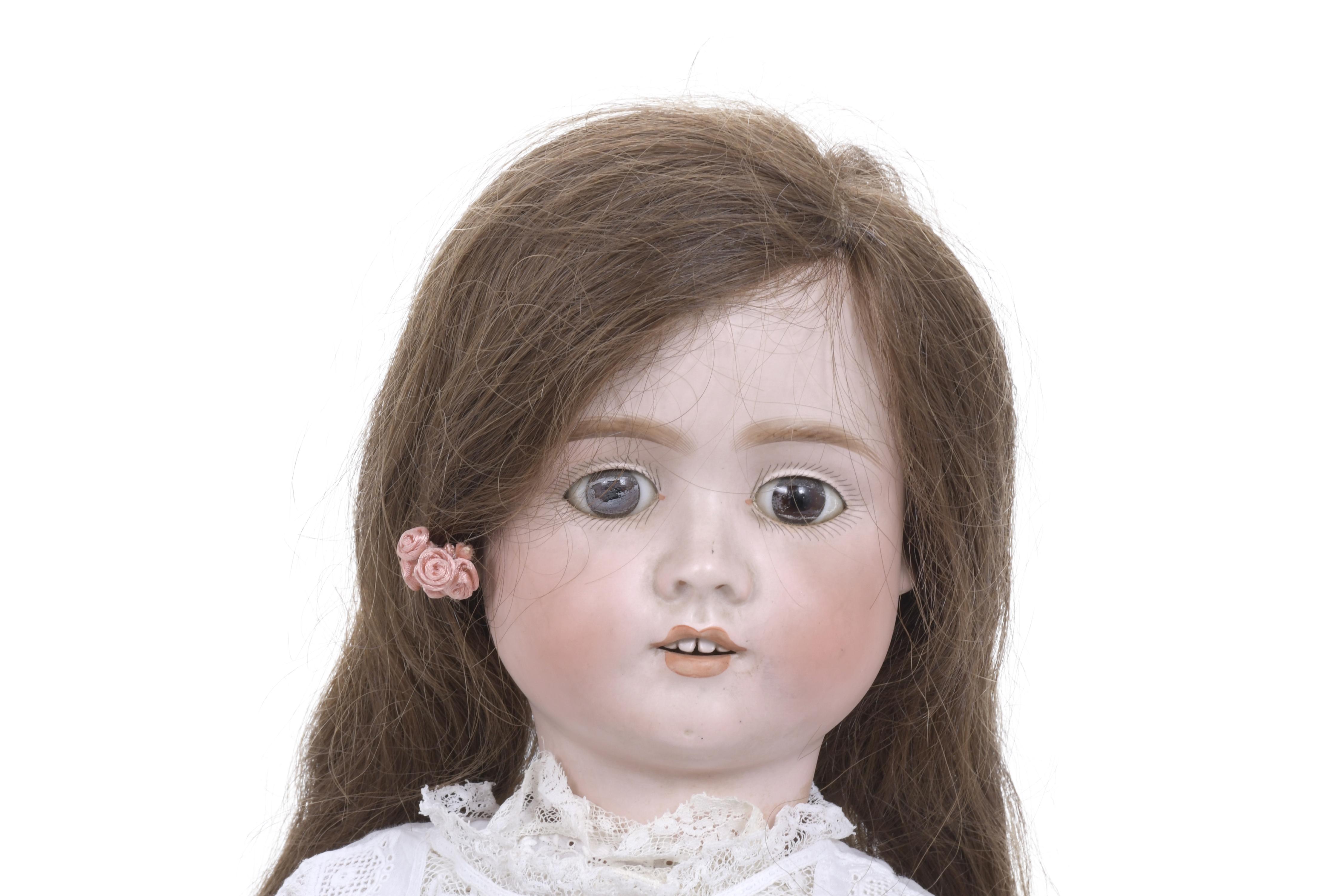 MUÑECA EN PORCELANA ALEMANA, 1906.