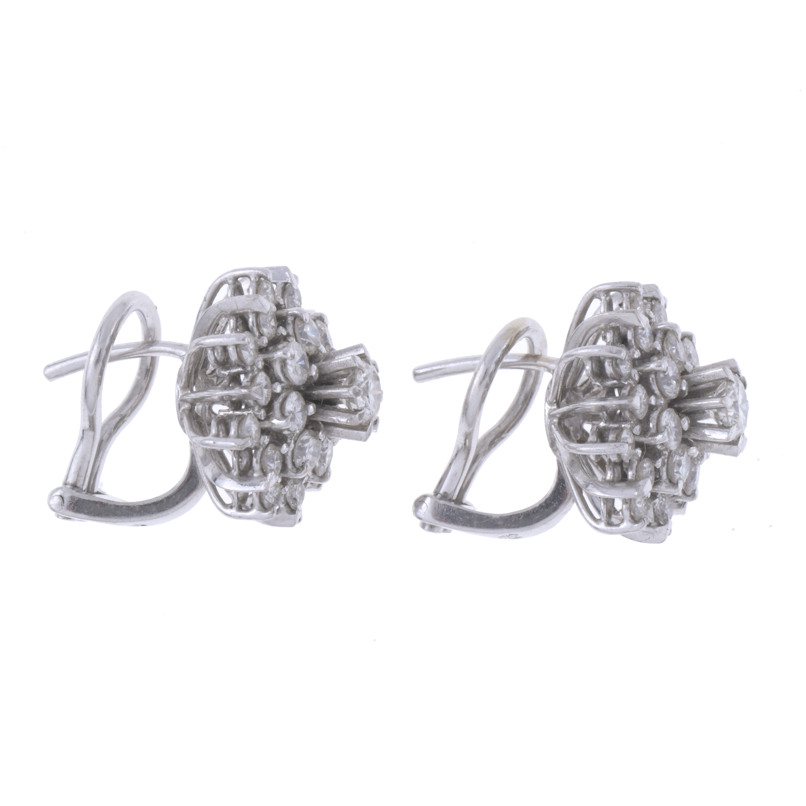 PENDIENTES ROSETONES DE DIAMANTES.