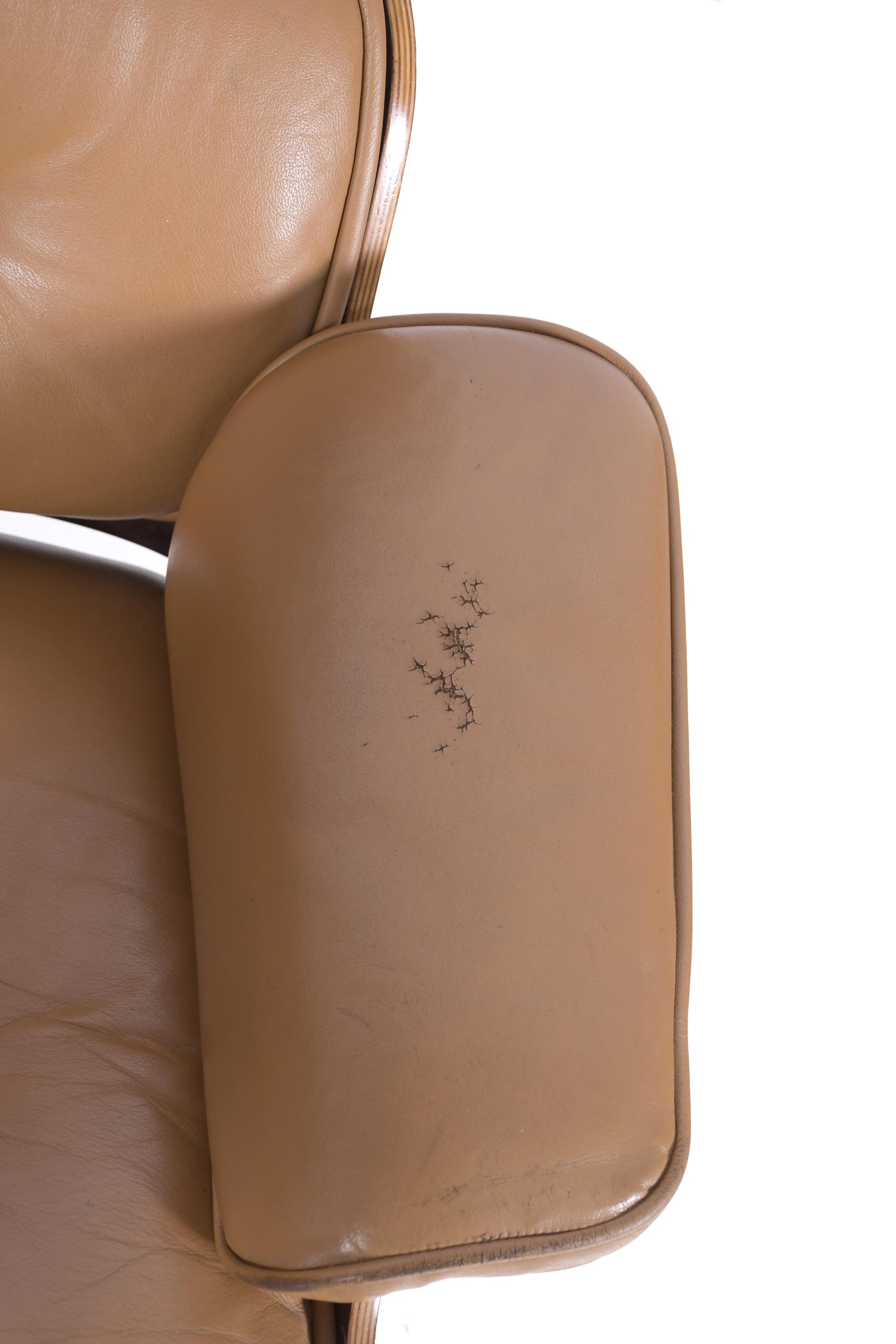 EAMES "LOUNGE CHAIR", CIRCA 1980.