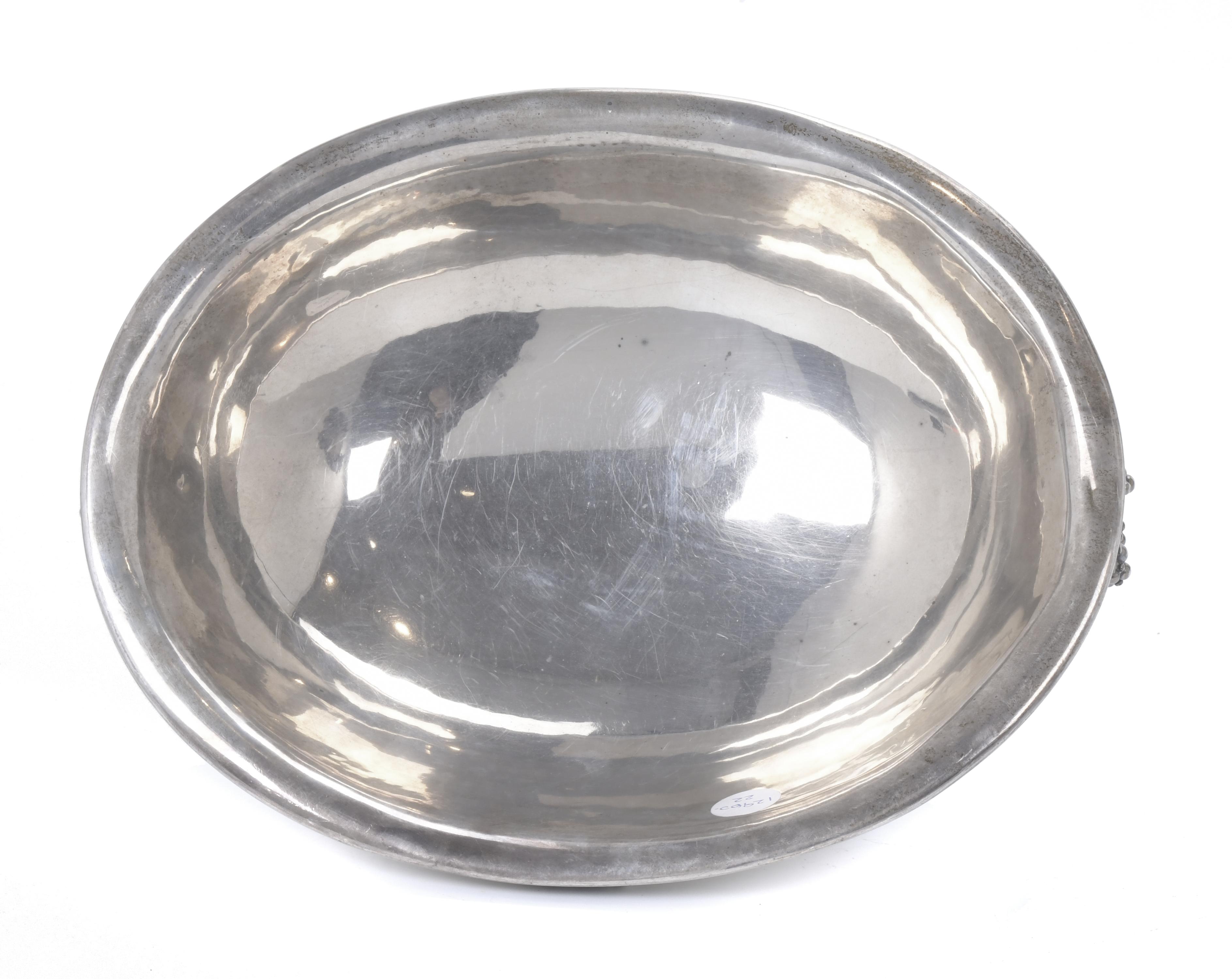 GEORG JENSEN (1866-1935). CENTRO FRUTERO OVAL, CIRCA 1930.