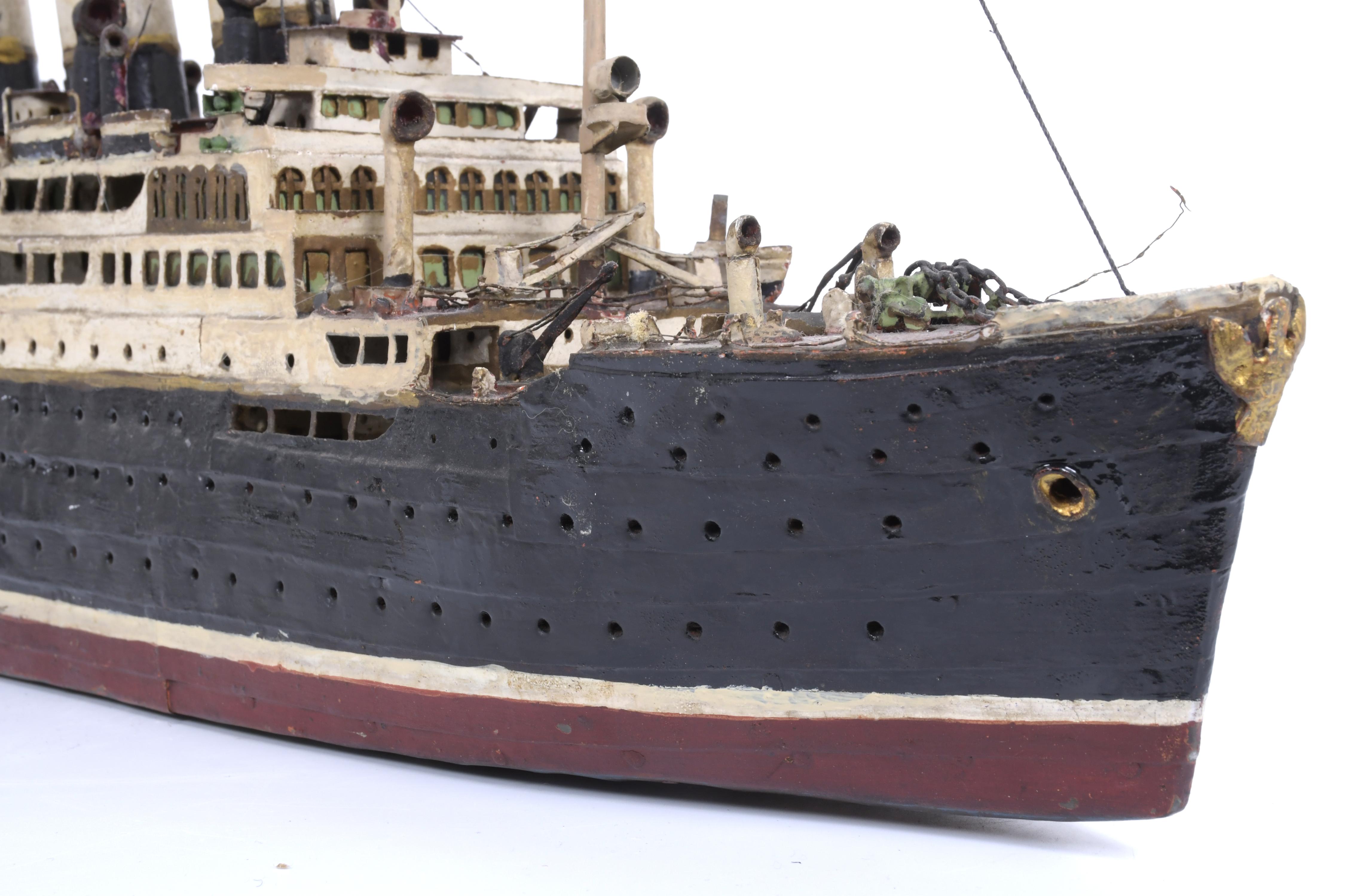 MAQUETA DEL TRASANLÁNTICO BRITÁNICO RMS LUSITANIA, CIRCA 19