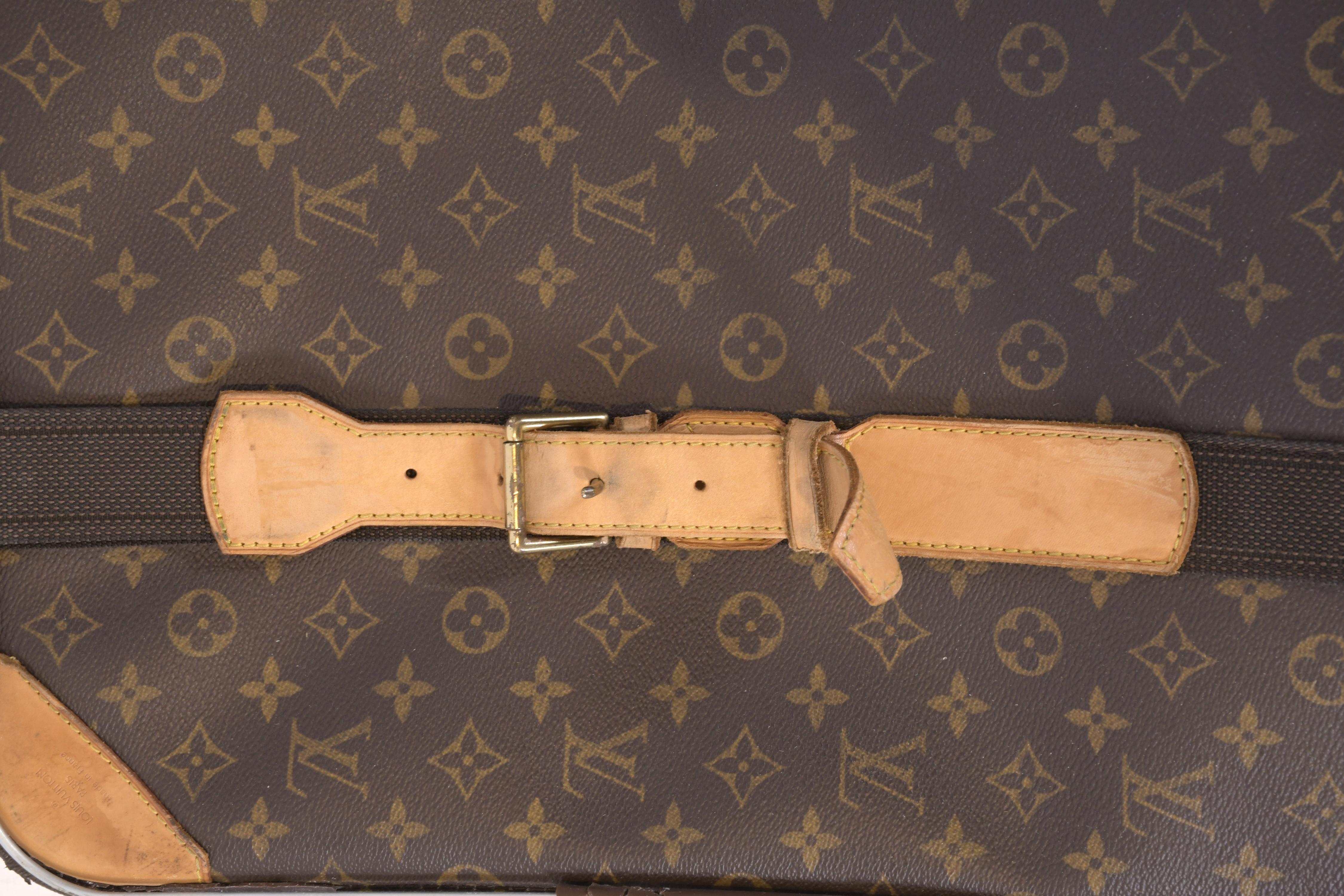 LOUIS VUITTON. MALETA MODELO "SATÉLITE 65".