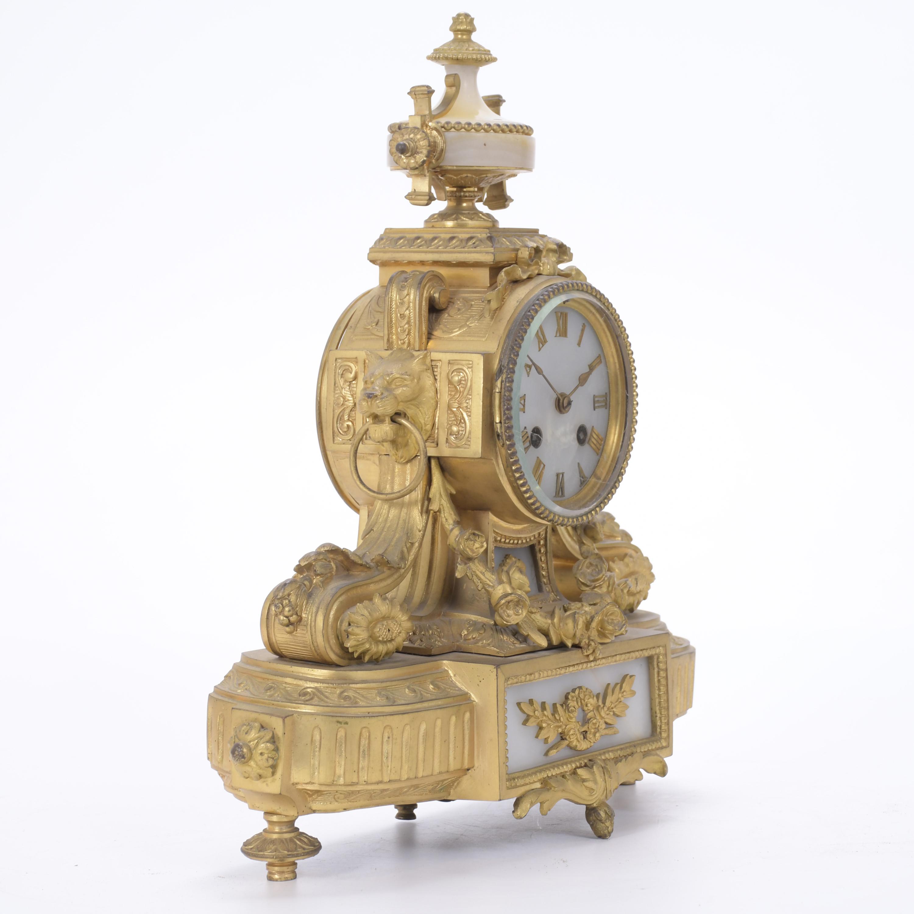 RELOJ DE SOBREMESA ESTILO NAPOLEÓN III, SIGLO XX. 