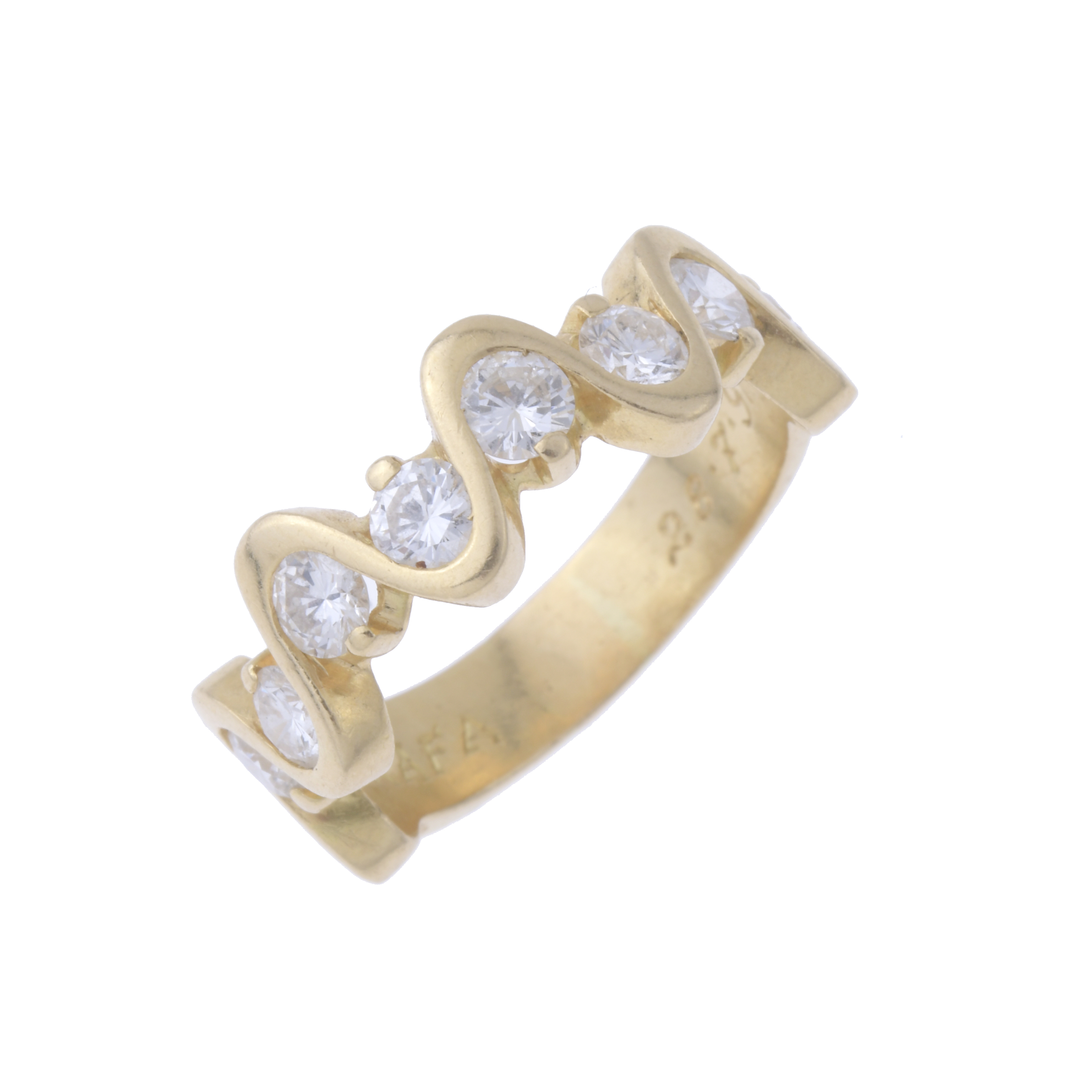 Media alianza con diamantes.