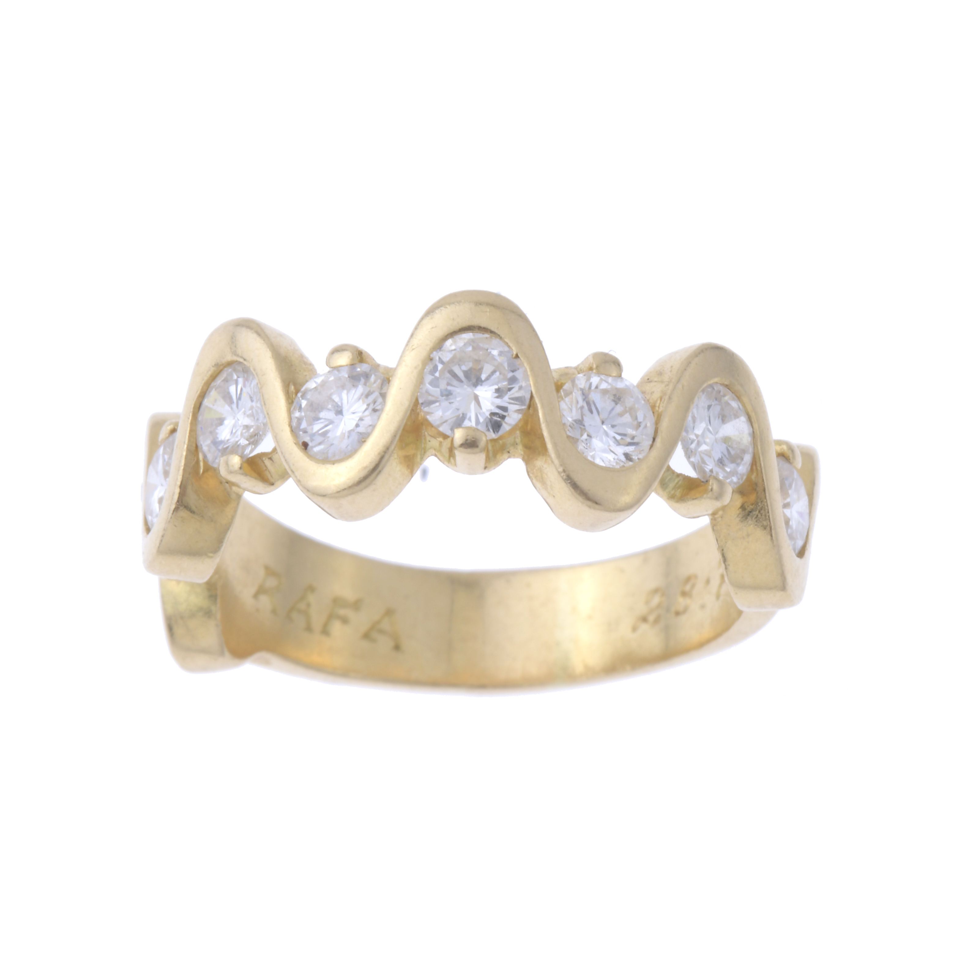 Media alianza con diamantes.