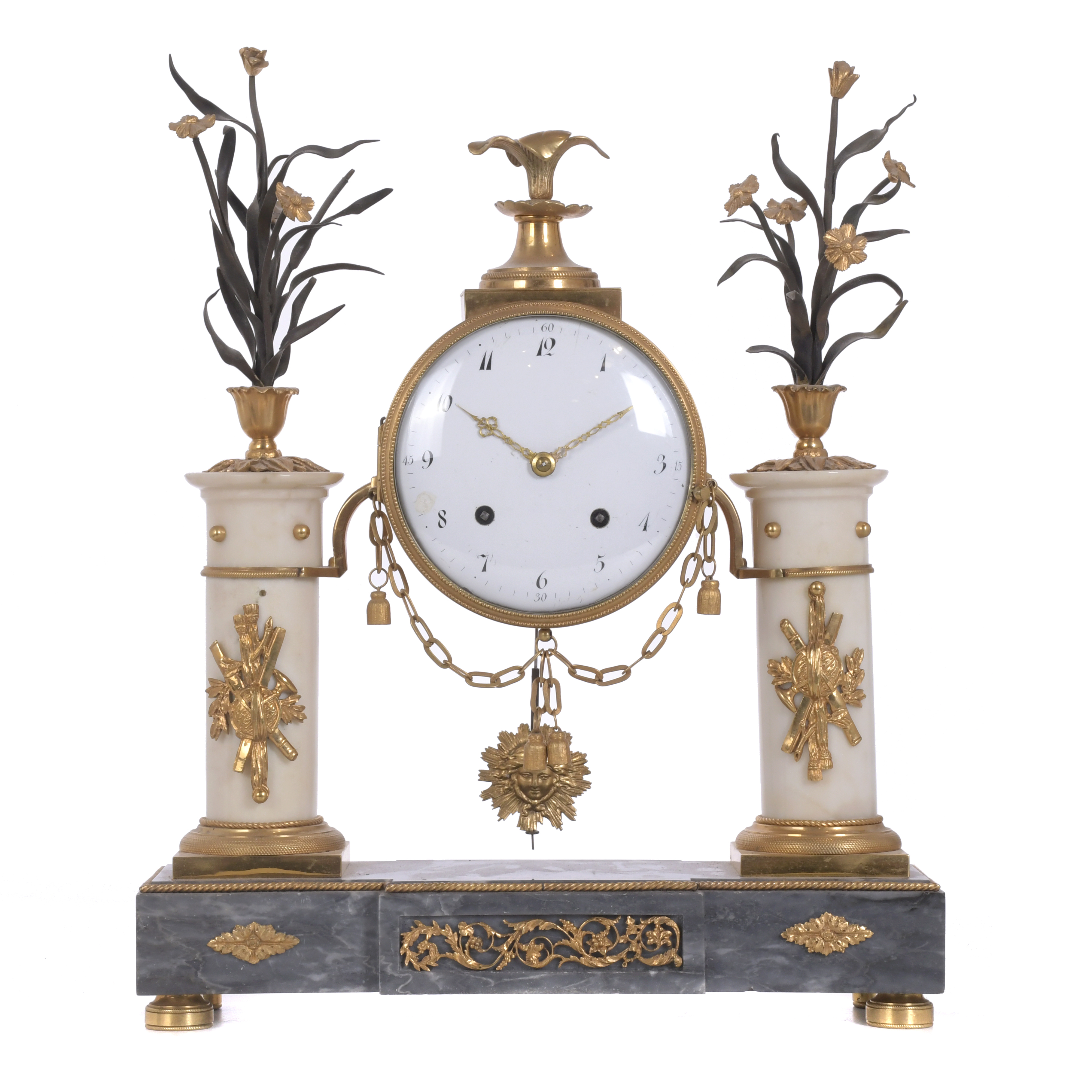 Reloj de sobremesa en pórtico Luis XVI, circa 1770 - 1780.