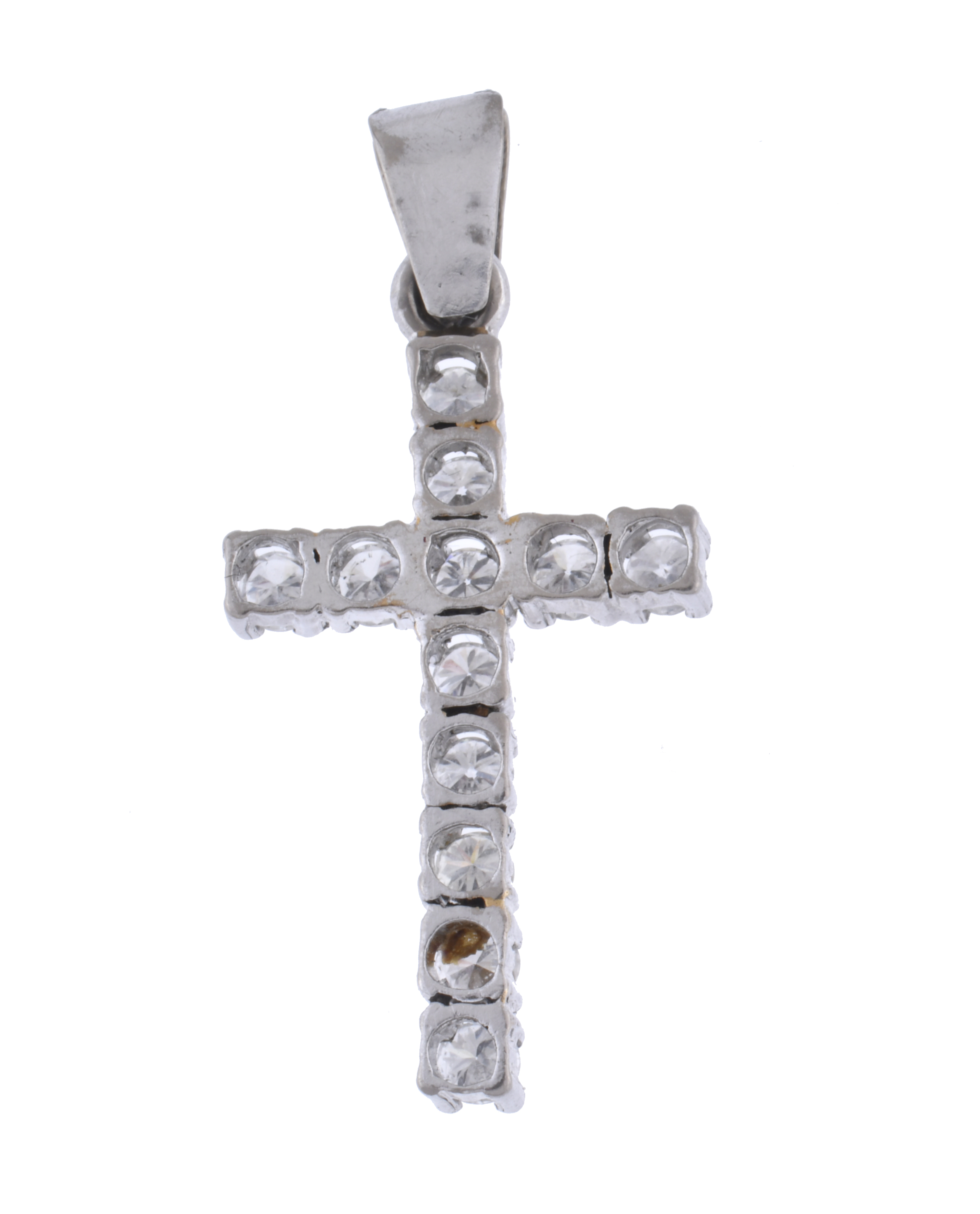 Cruz colgante con diamantes.