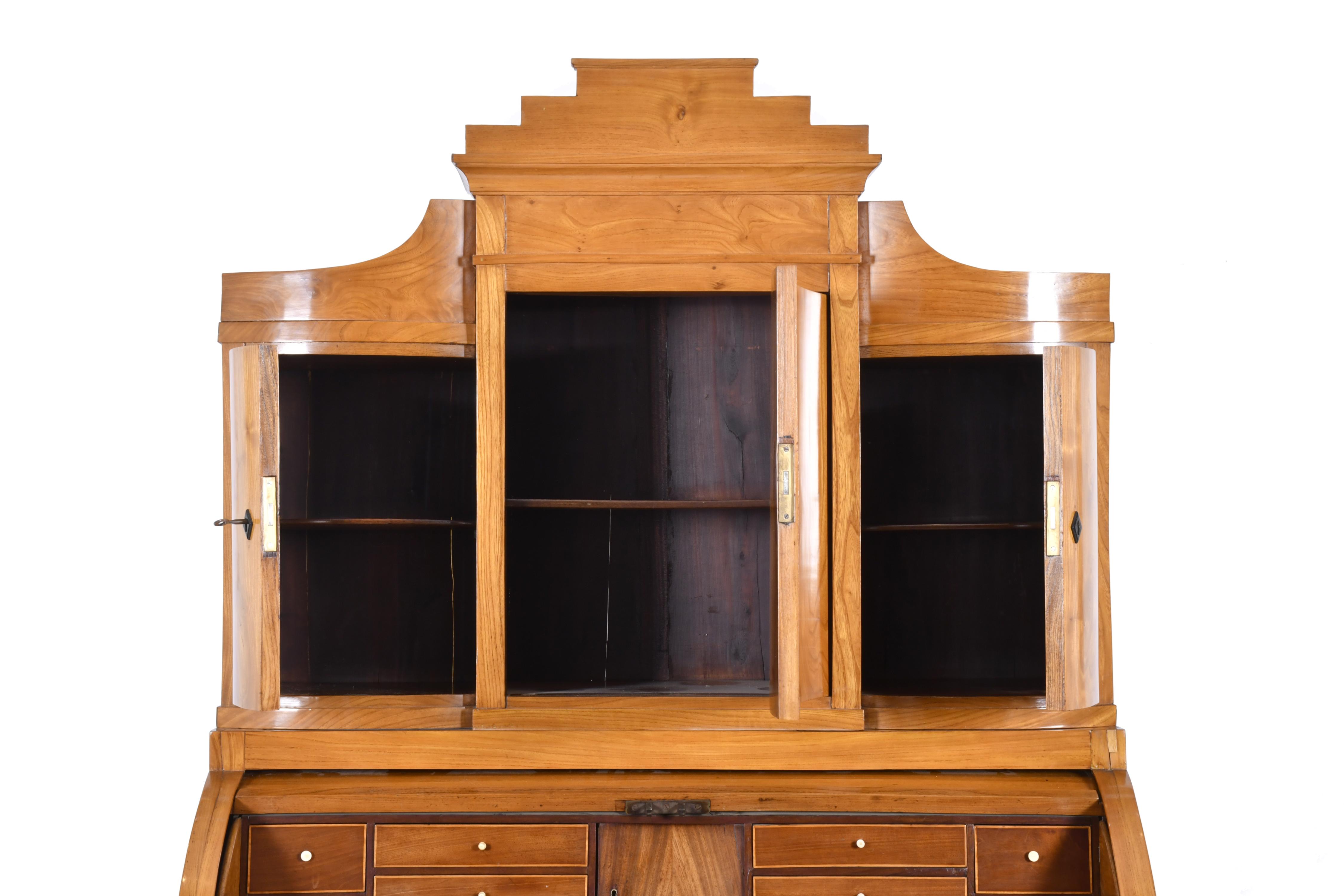 Mueble bureau siguiendo modelos Biedermeier, circa 1920.