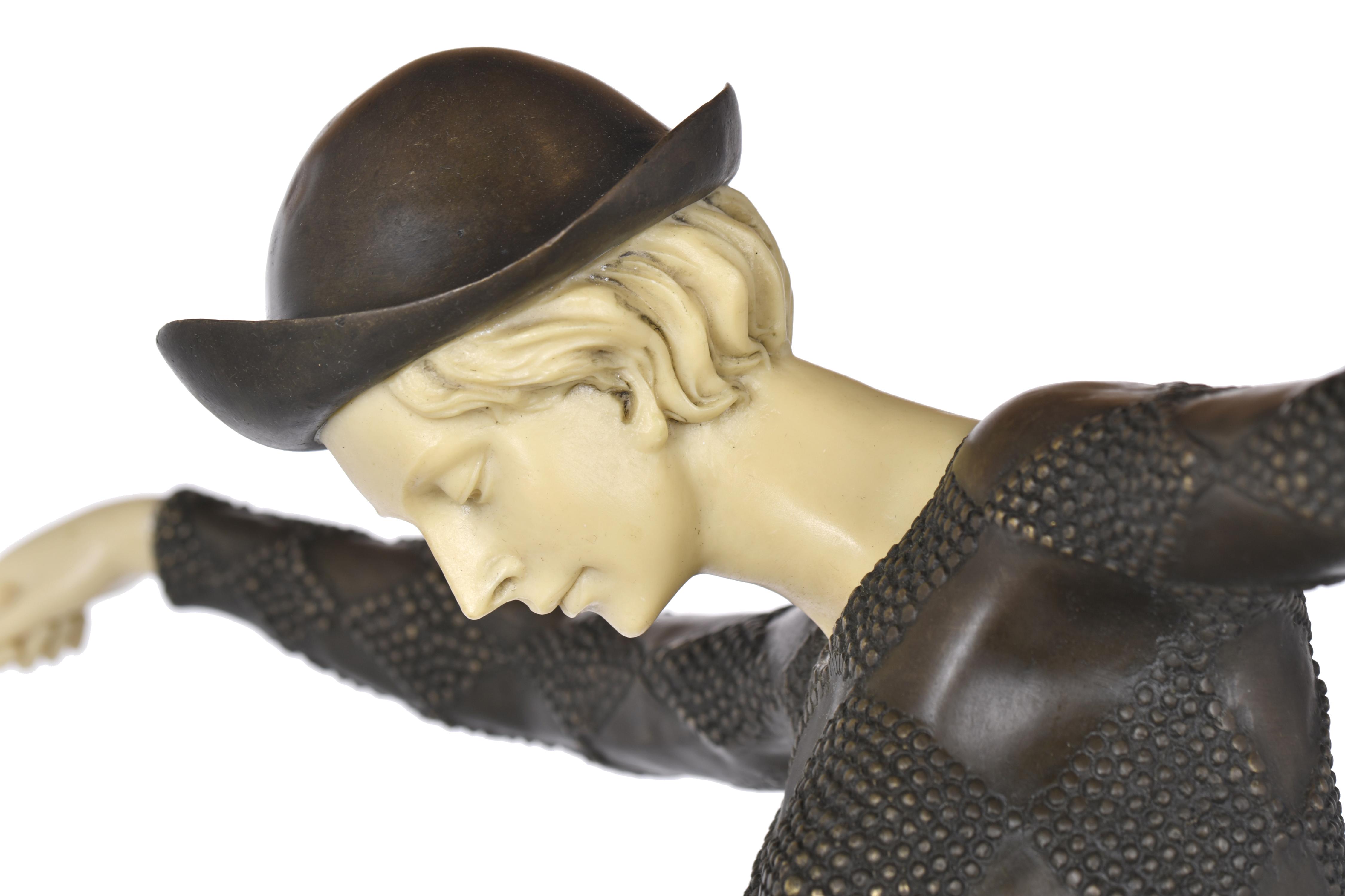 SIGUIENDO MODELOS DE DEMÉTRE CHIPARUS (1886-1947).  "Colomb