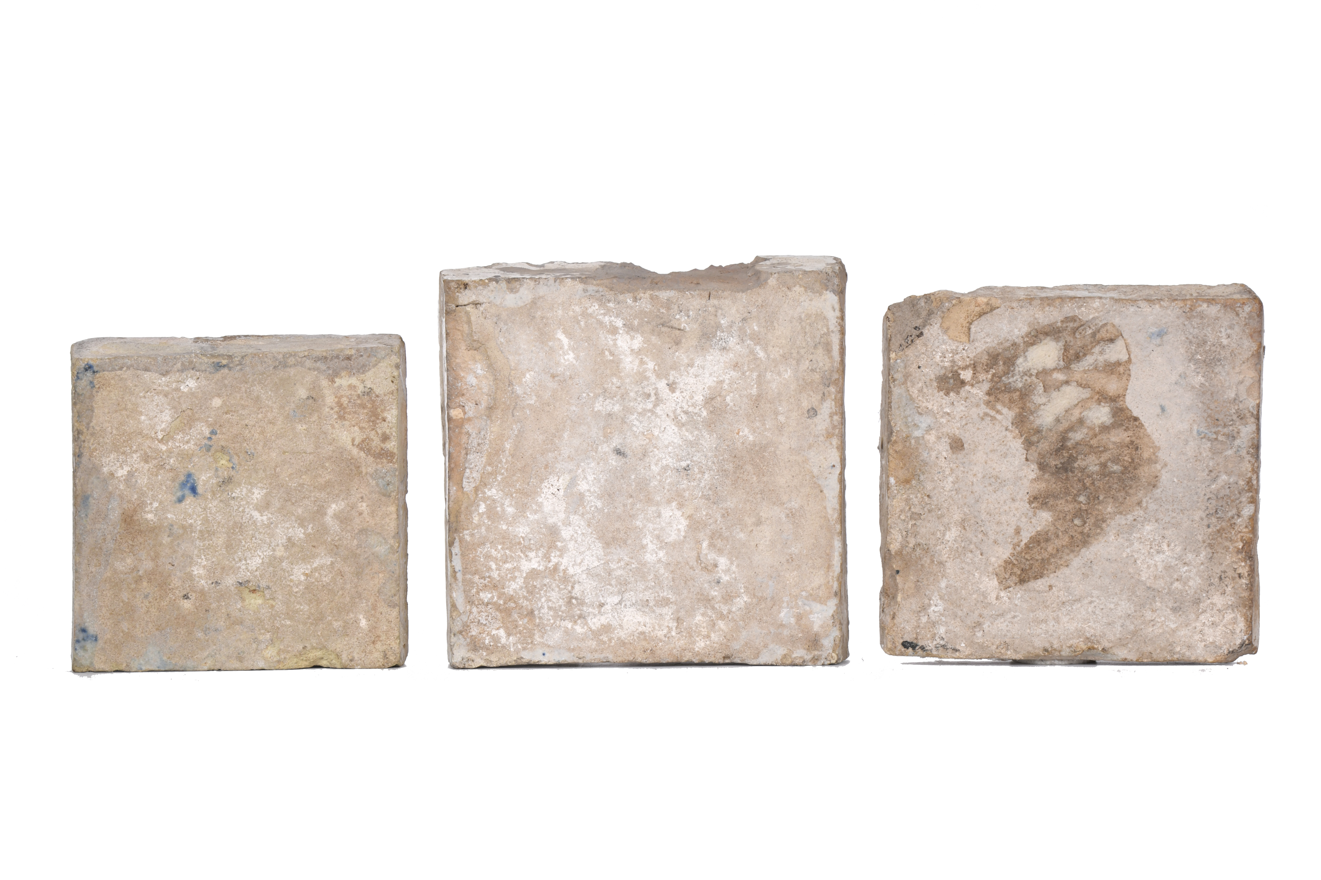 Lote de dos azulejos valencianos y un azulejo mudéjar, sigl