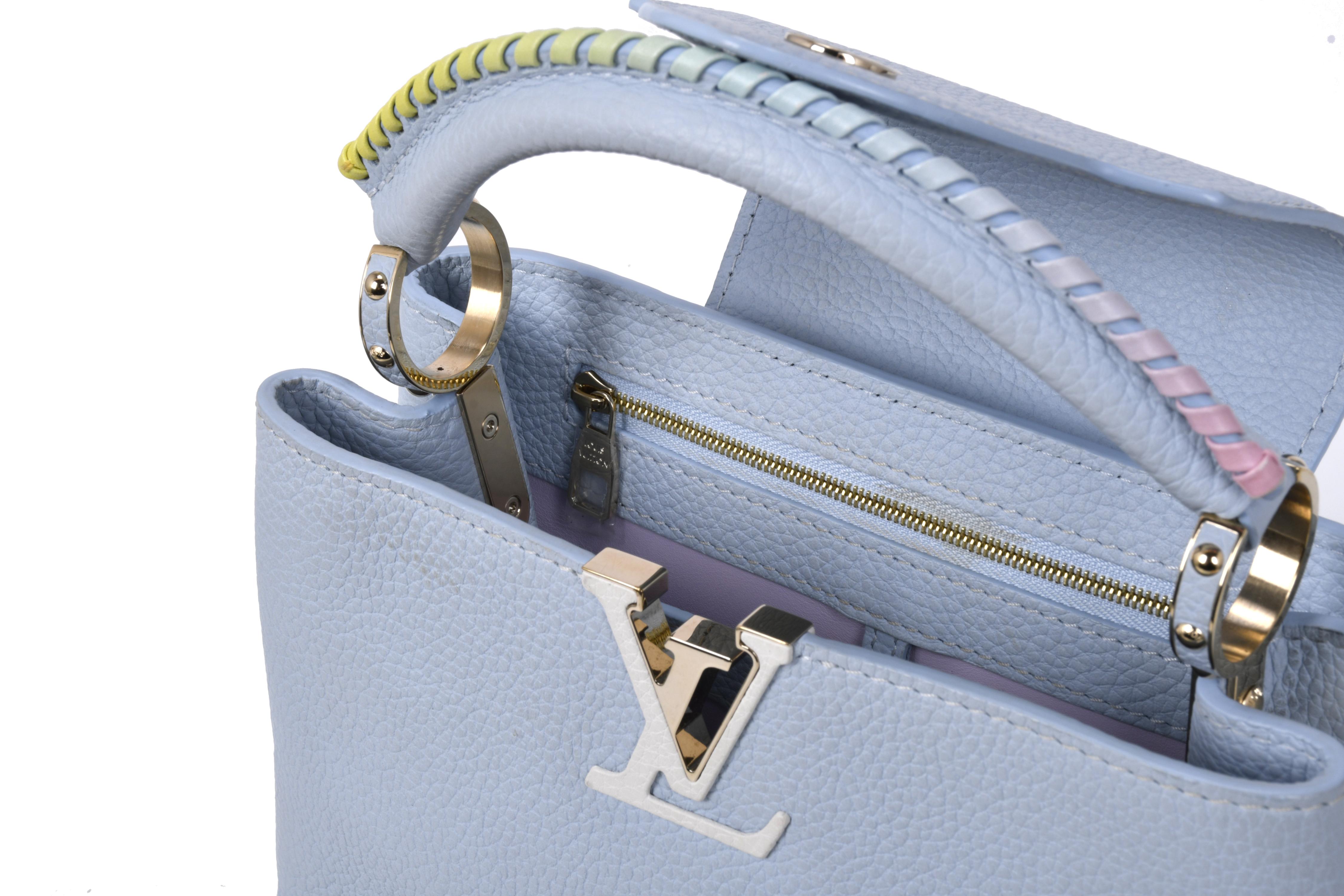 LOUIS VUITTON. Bolso Capucines BB. 