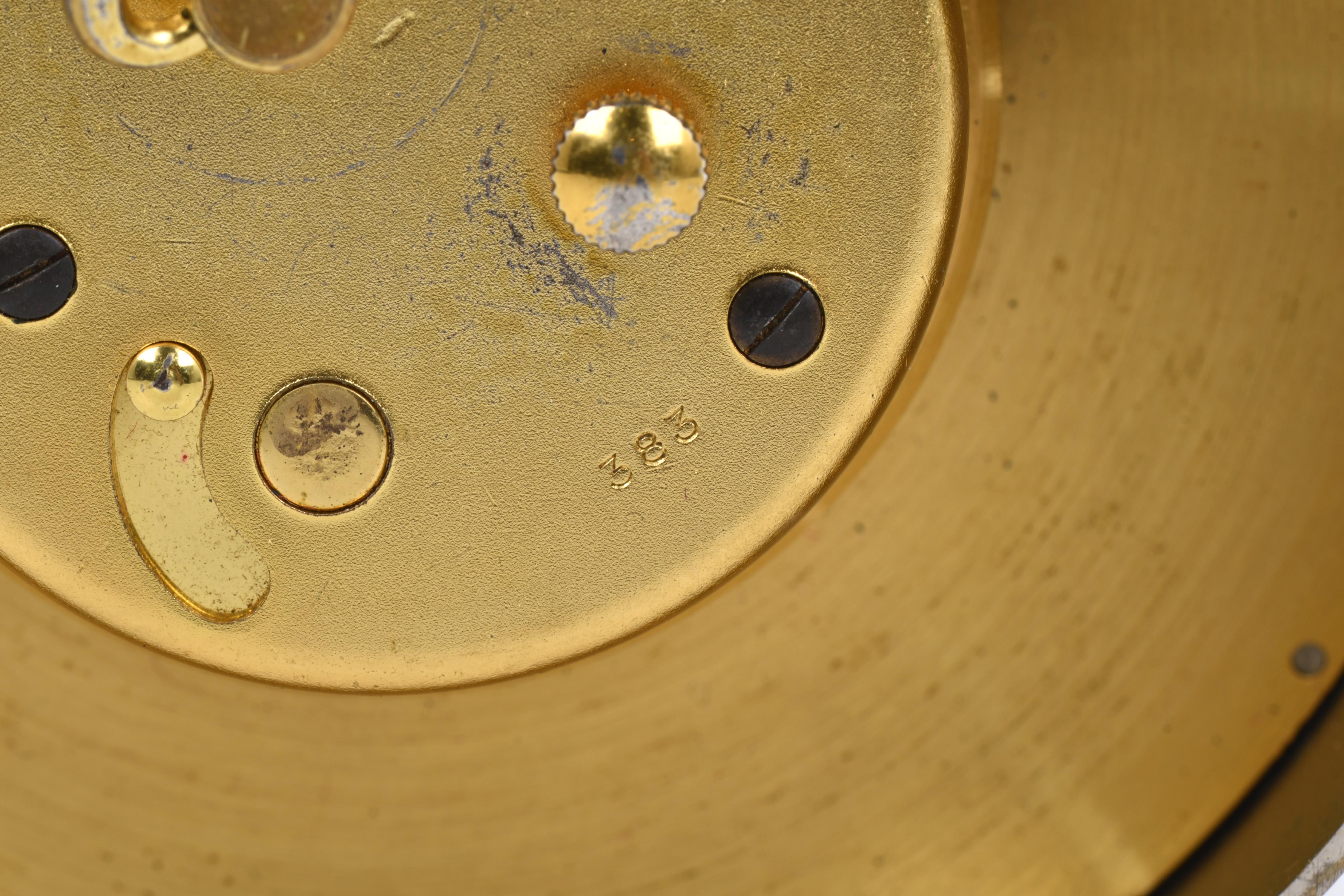 JEAGER-LECOULTRE.   Reloj de sobremesa. 