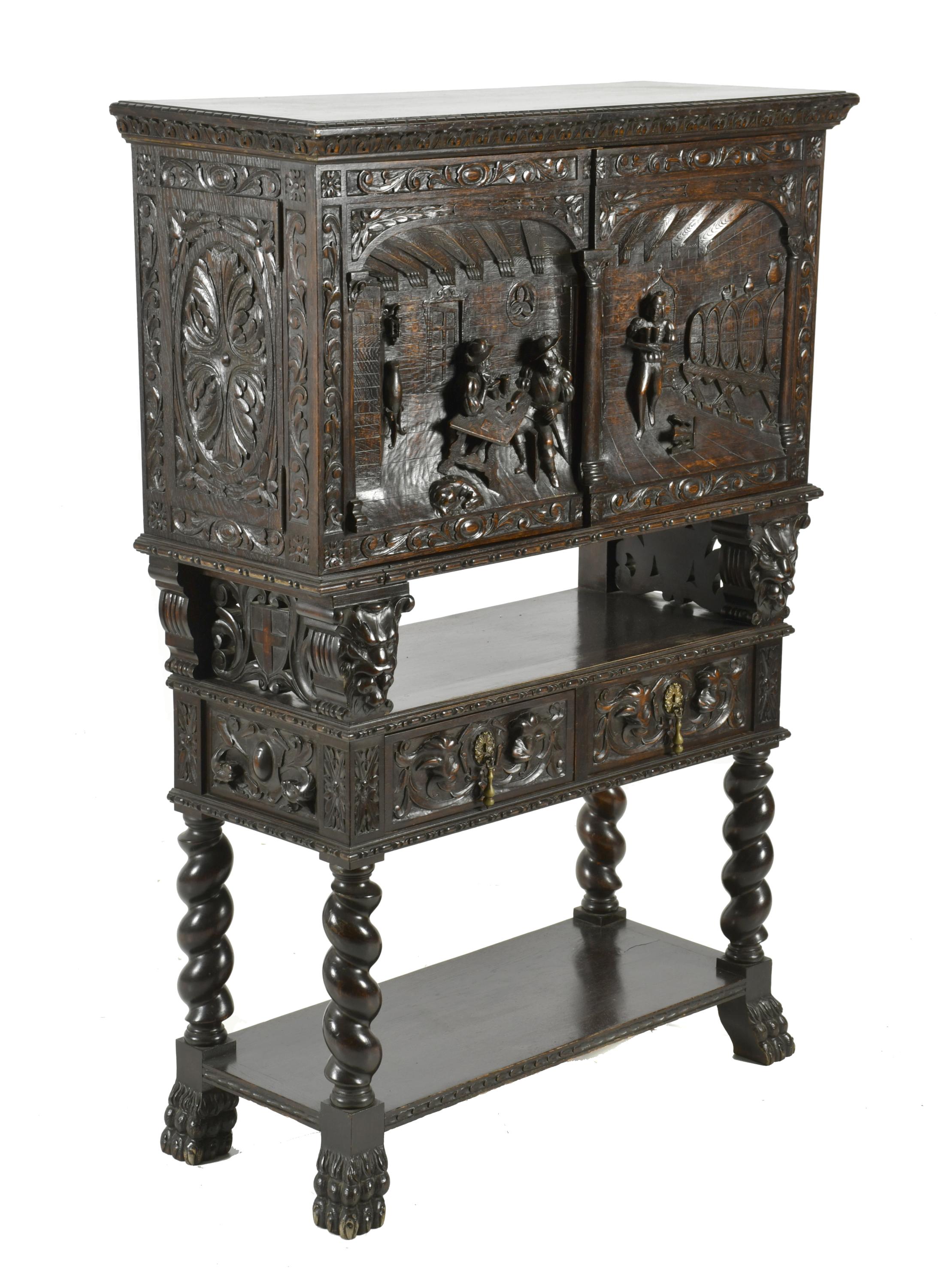 Mueble aparador de estilo Renacentista, siglo XX.