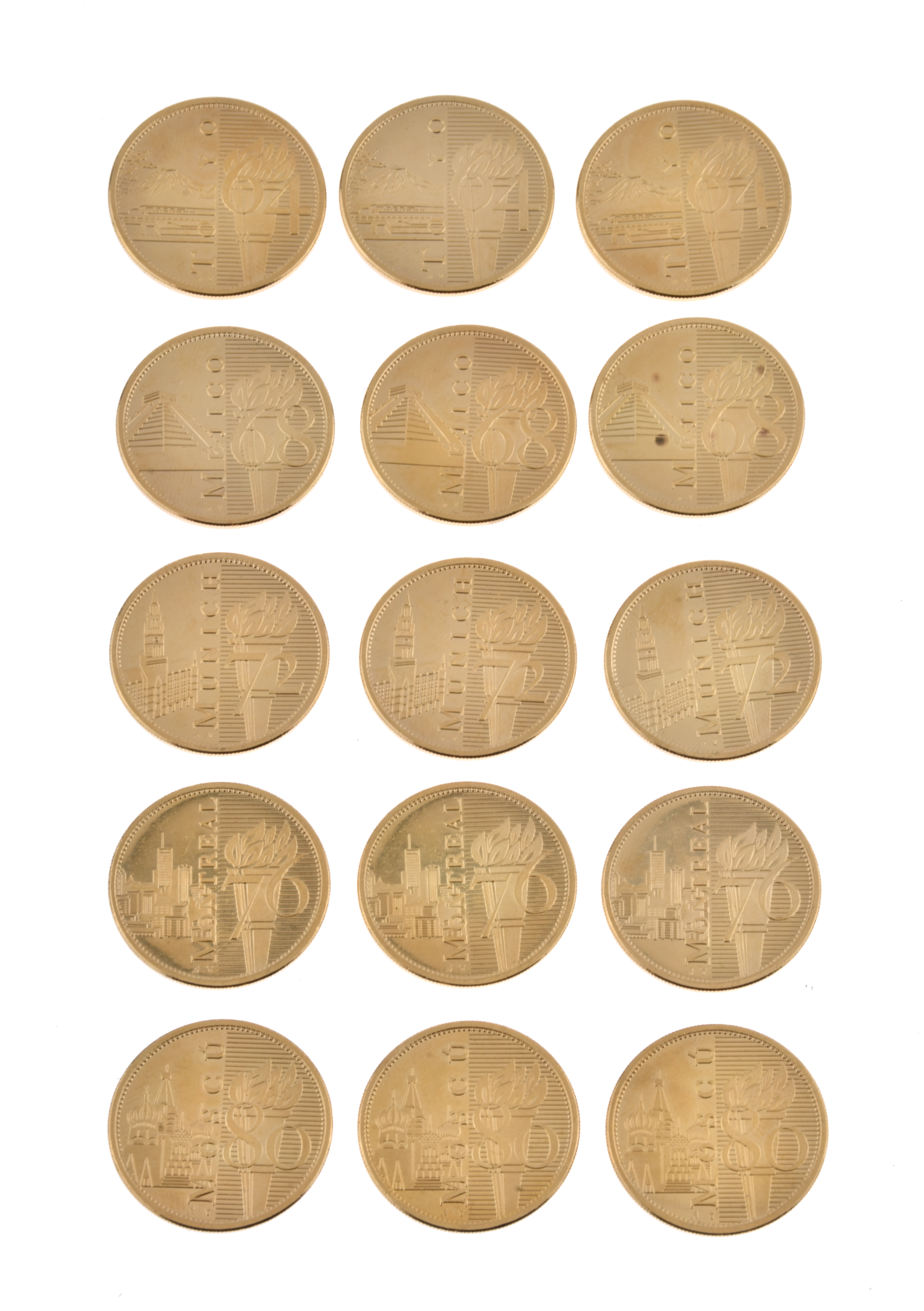 Lote de treinta monedas conmemorativas de las olimpiadas.