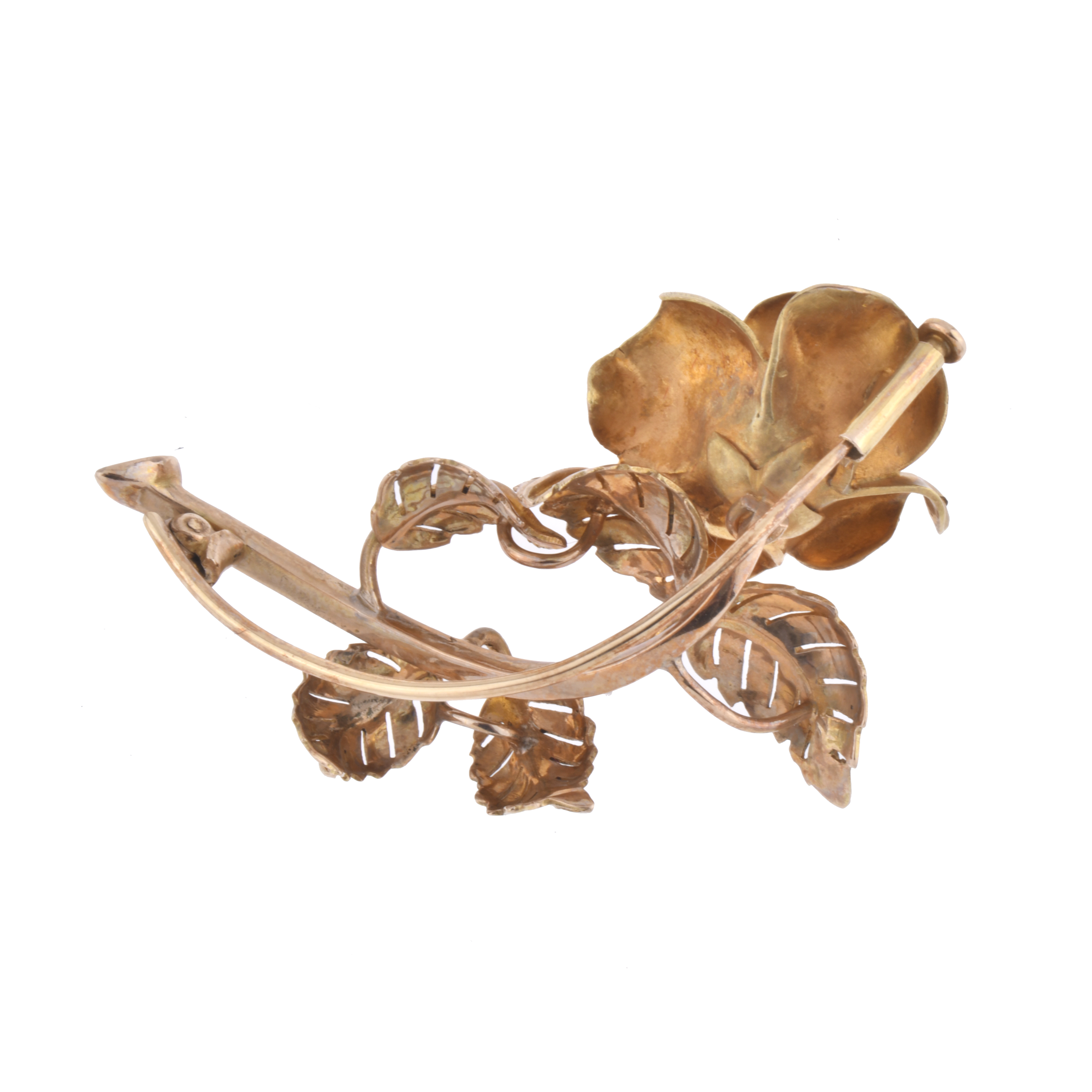Broche en forma de rosa.