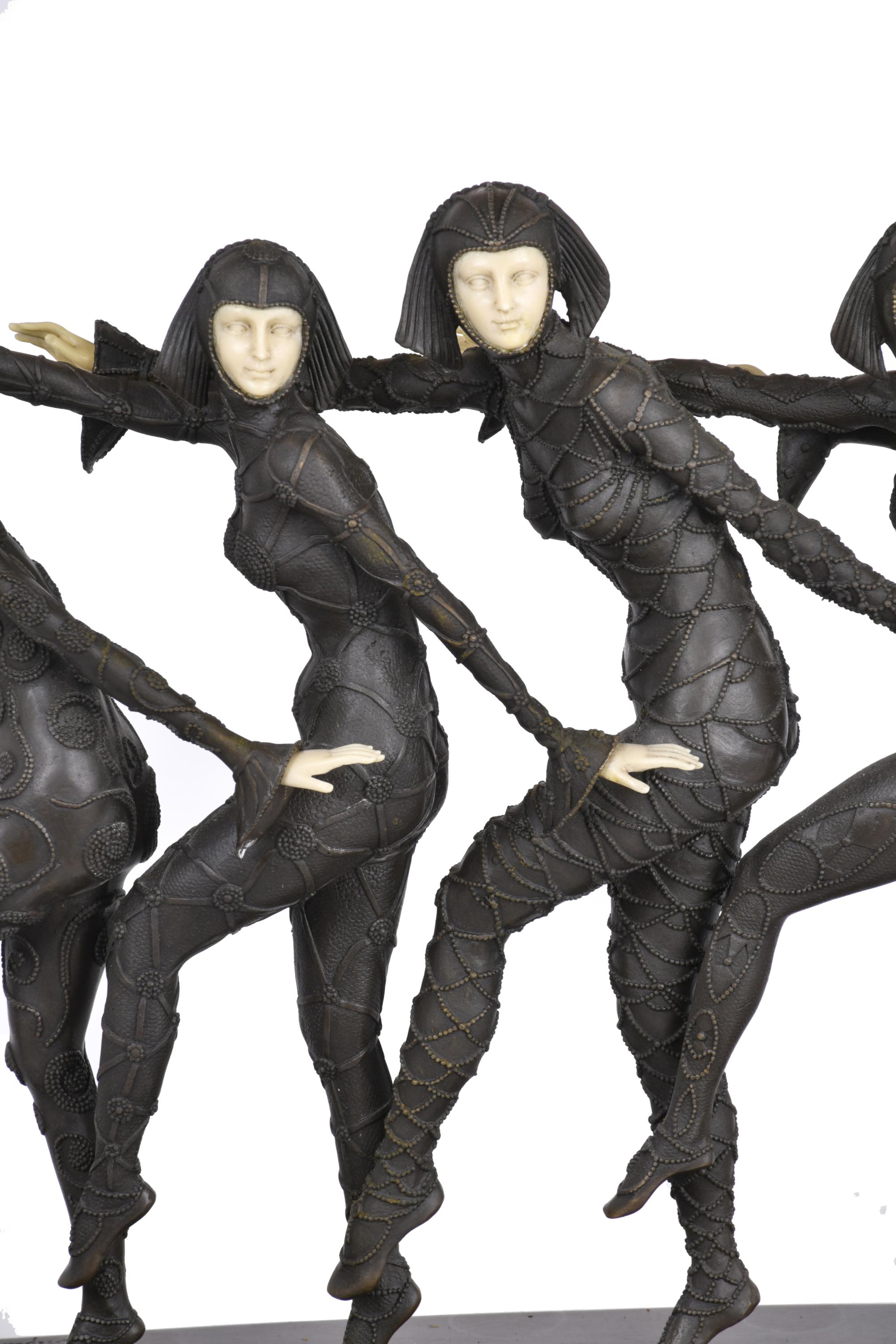 SIGUIENDO MODELOS DE DEMÉTRE CHIPARUS (1886-1947).  "Five G
