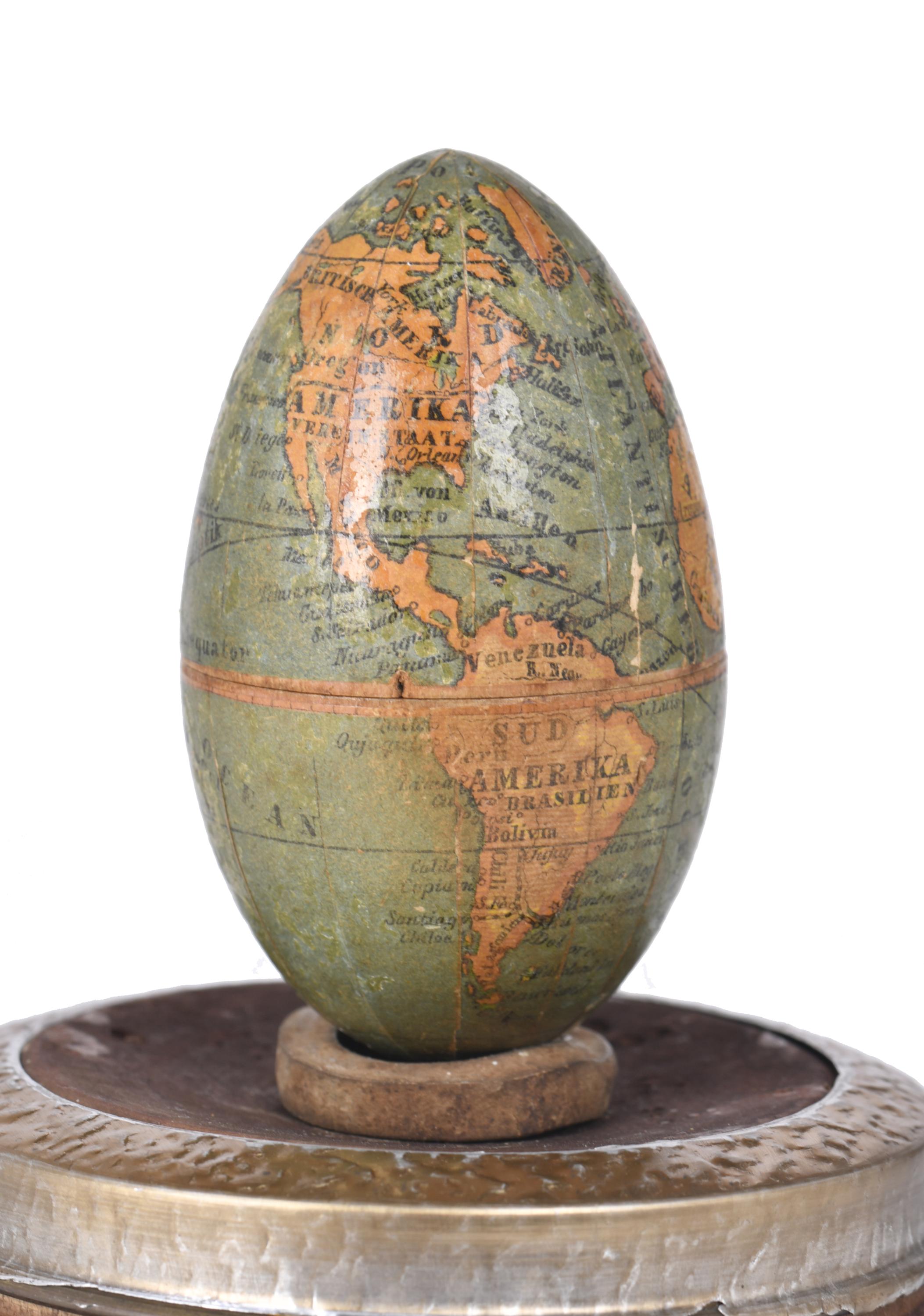 Globo terráqueo en forma de huevo, posterior a circa. 1870.