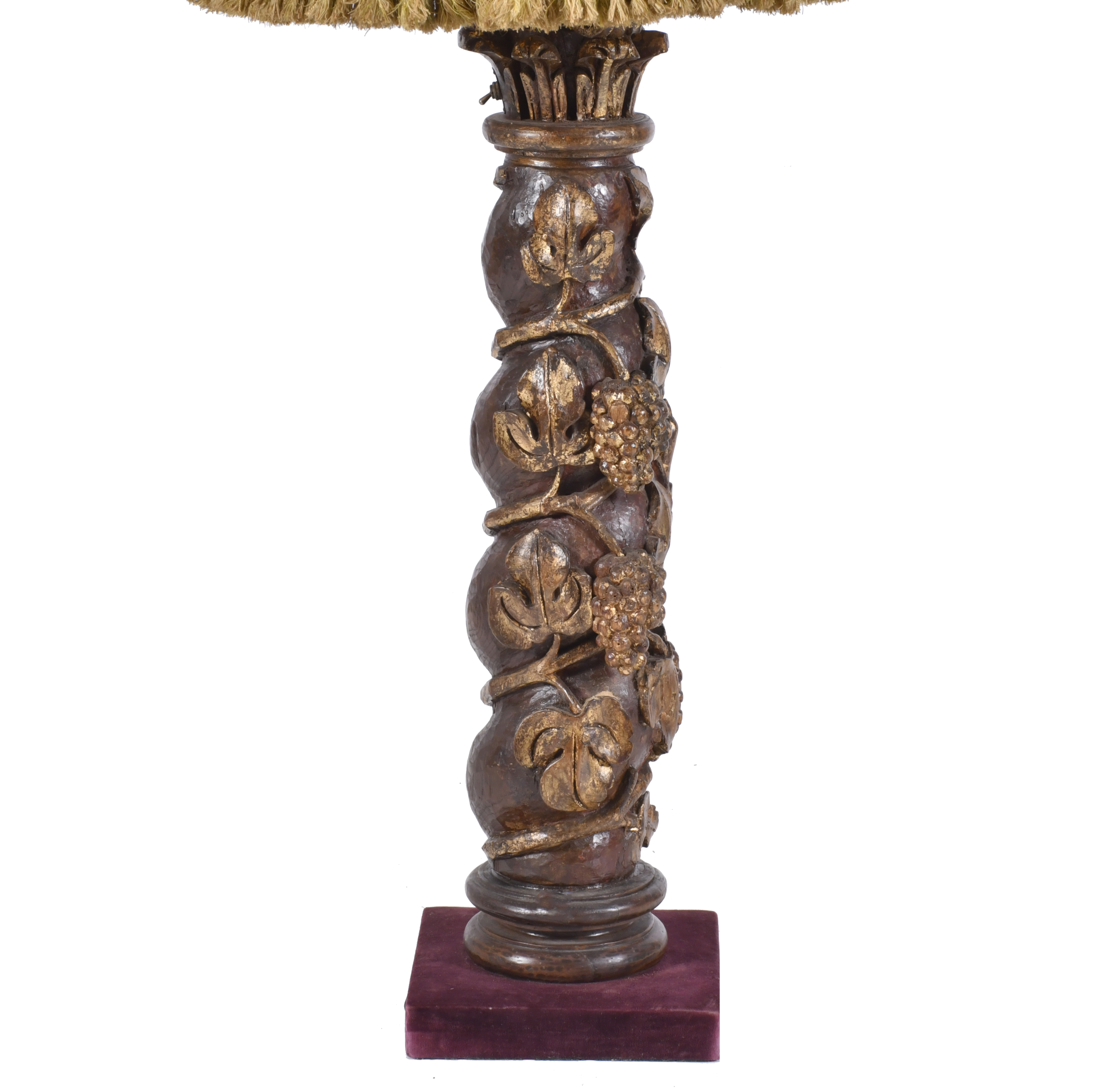 Columna salomónica de estilo Barroco, siglo XX.