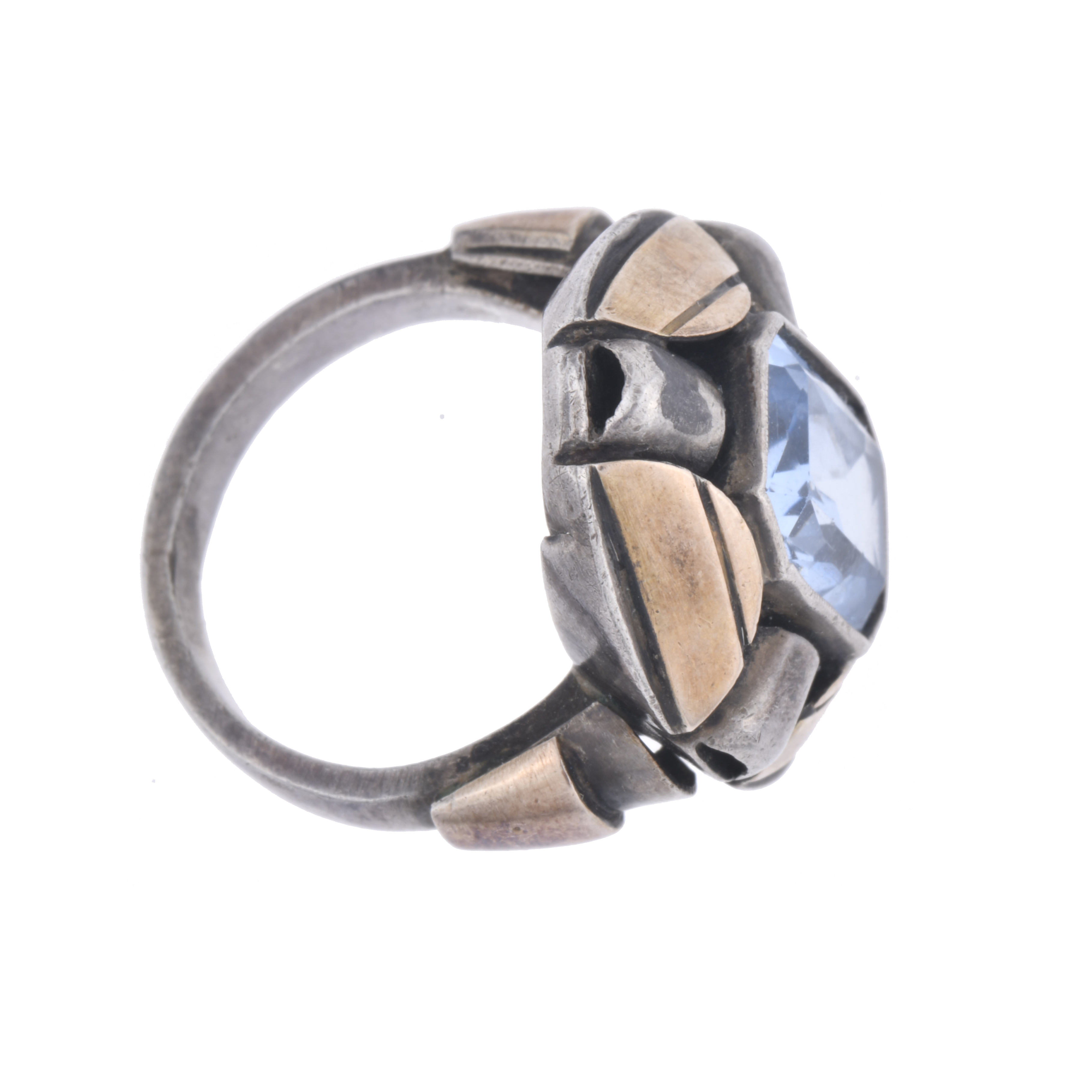 Anillo Art Déco con aguamarina.