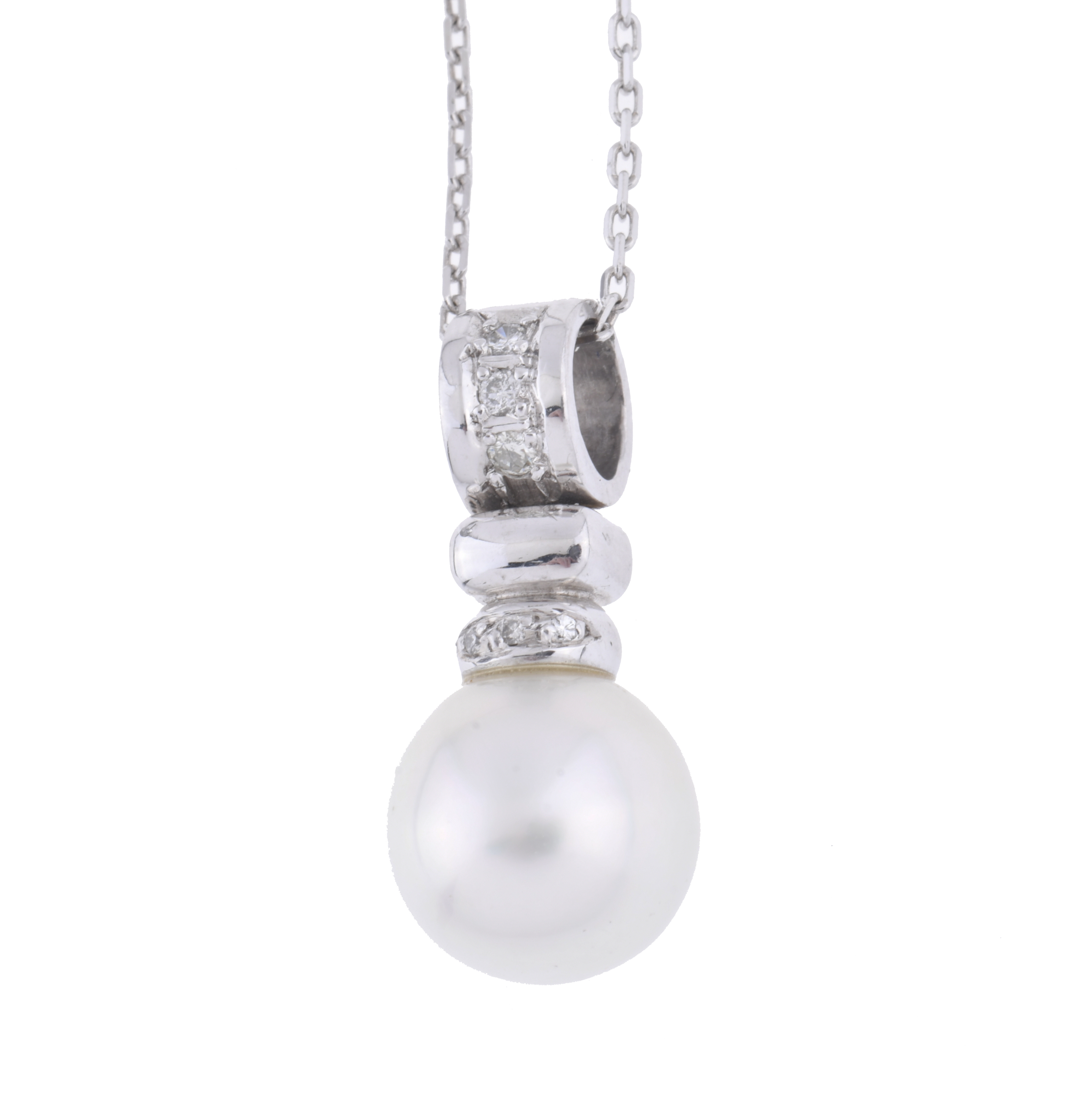 Collar con colgante de perla australiana.