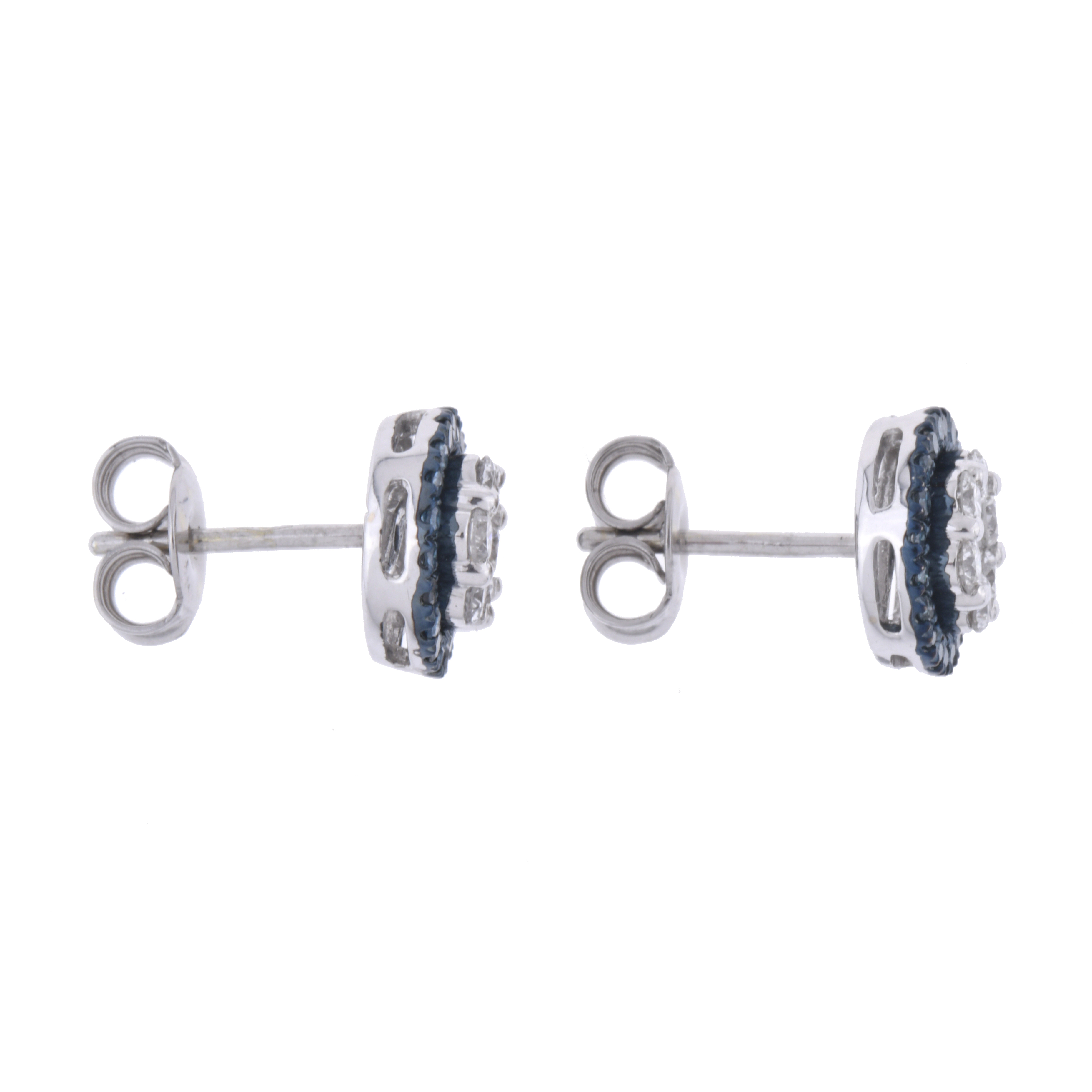 Pendientes de diamantes con rosetón de diamantes azules.