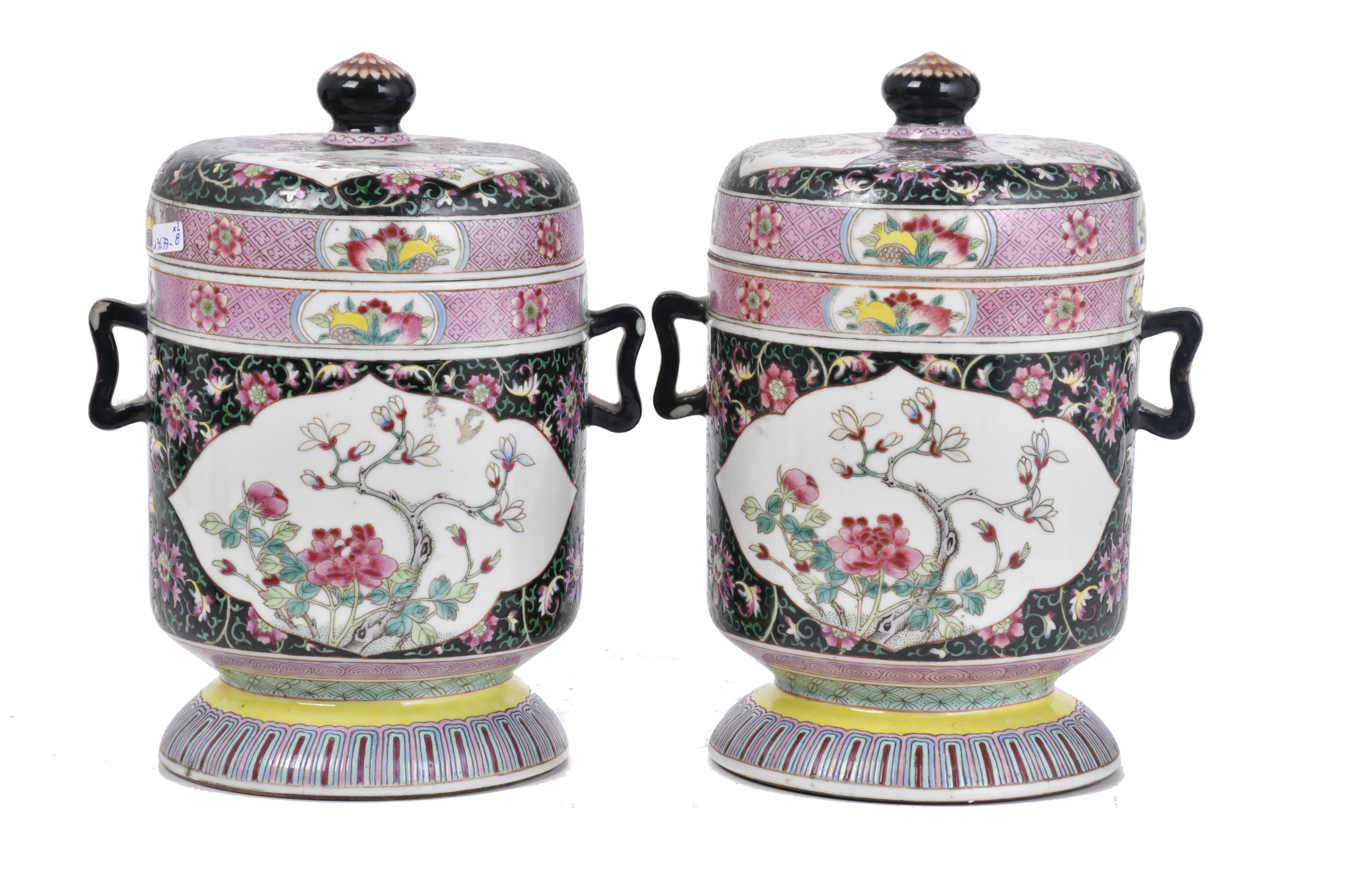 ESCUELA CHINA, SIGLO XX.  Pareja de tibores Familia Rosa. 