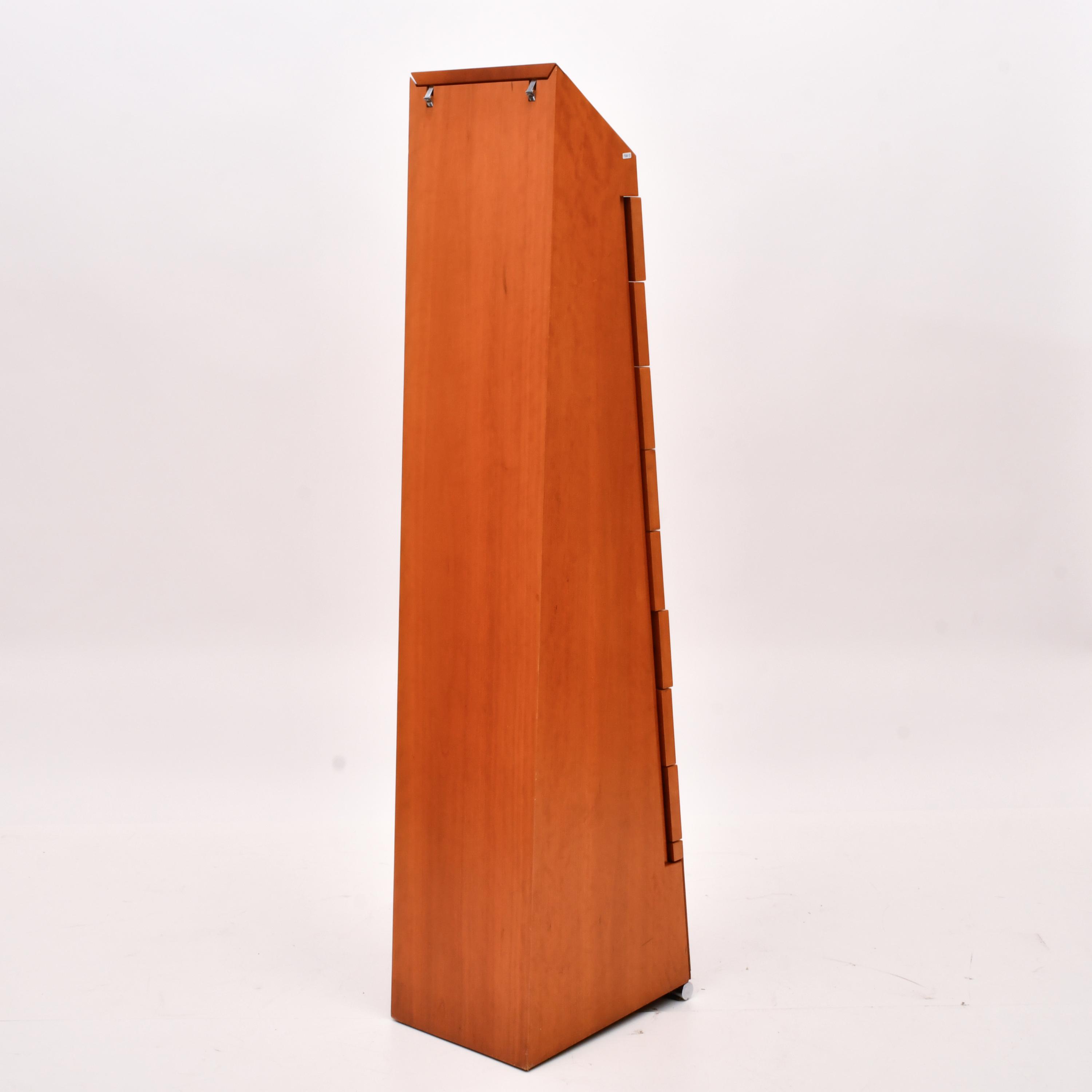 JAUME TRESSERRA (BARCELONA, 1943) Chiffonier-joyero "Hotel 