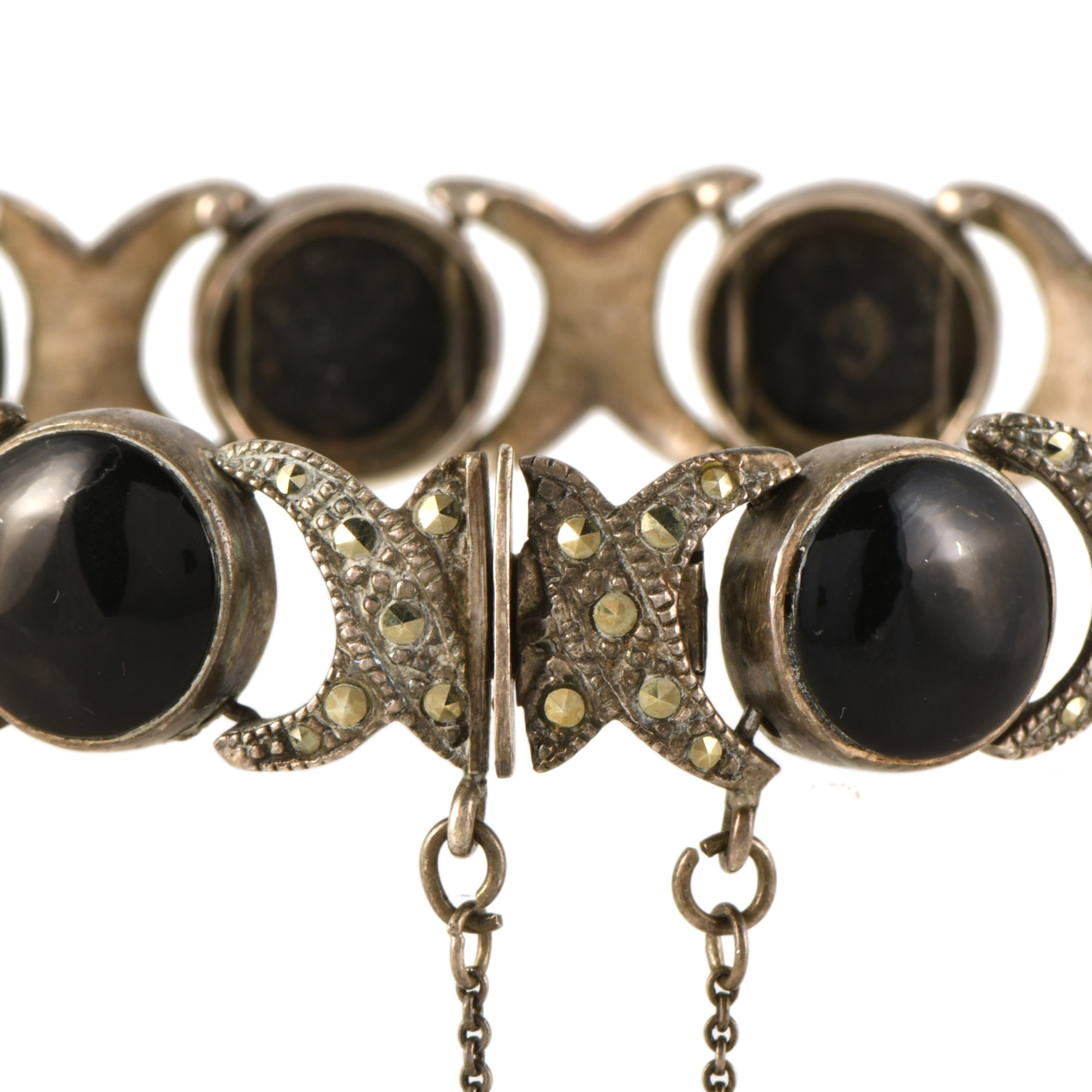 Pulsera articulada con ónix.