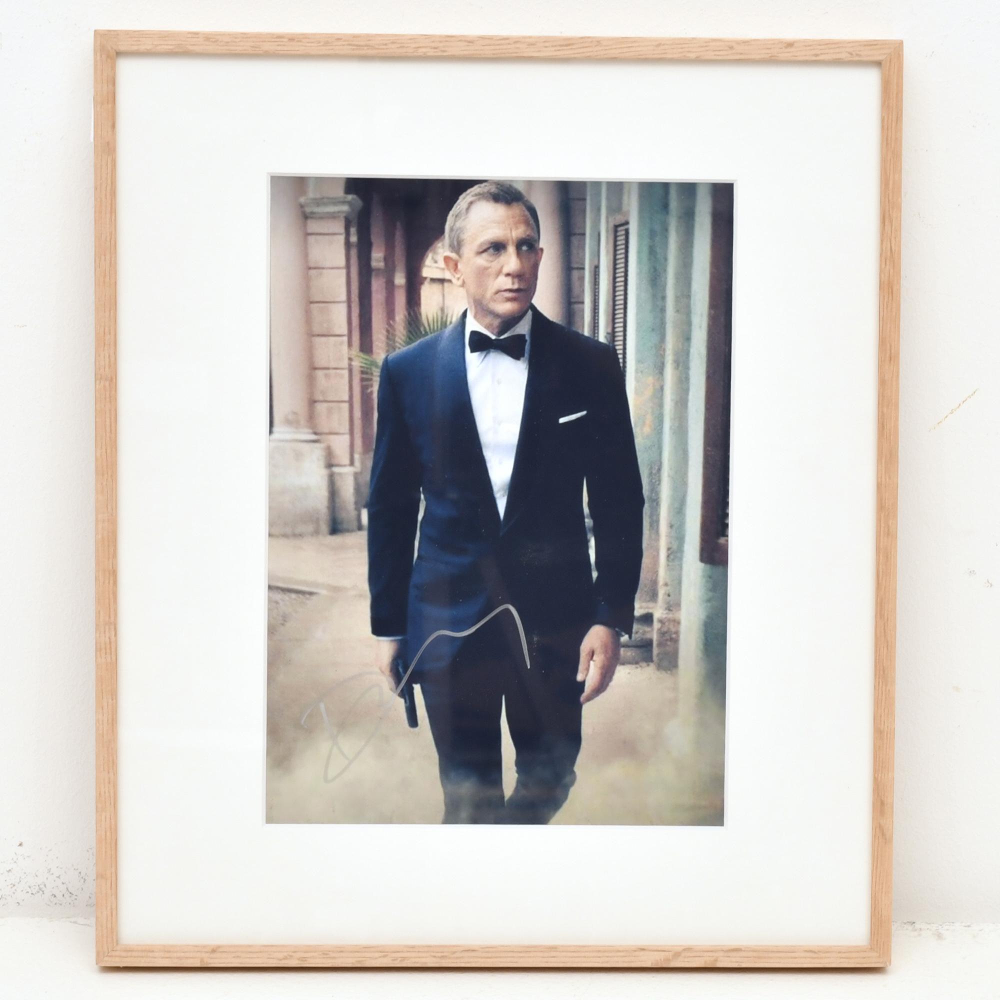 Nicola Dove (New Zealand) James Bond: Sin tiempo para morir