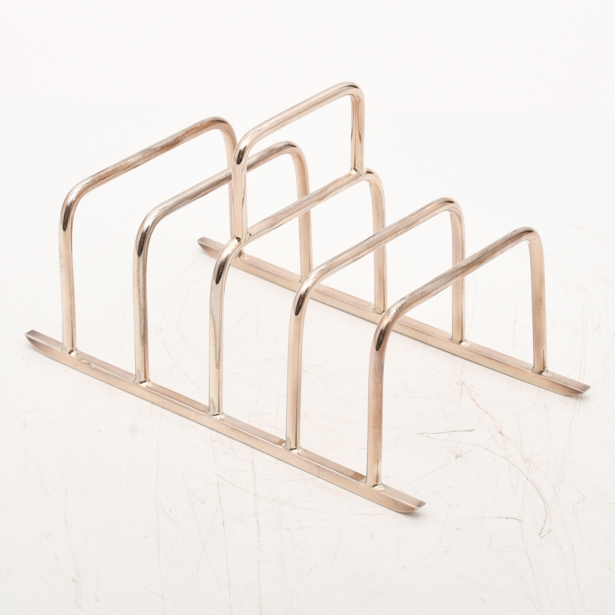 Miscelánia de objetos de sobremesa.