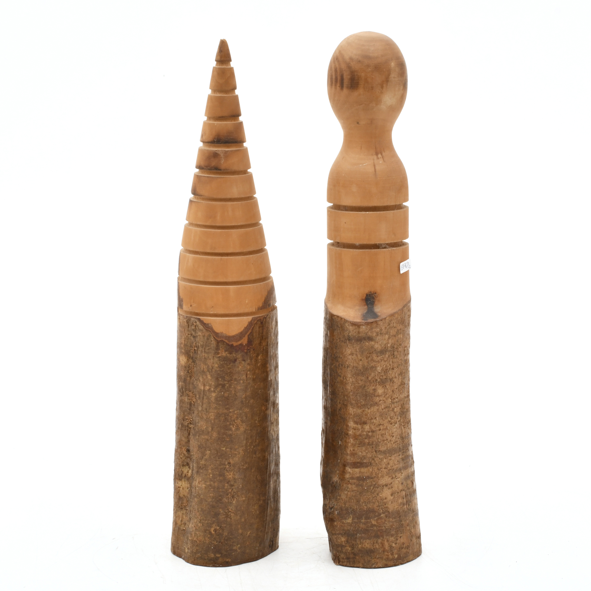 JOSEP GUINOVART (1927-2007). Pareja de bolos en madera tall