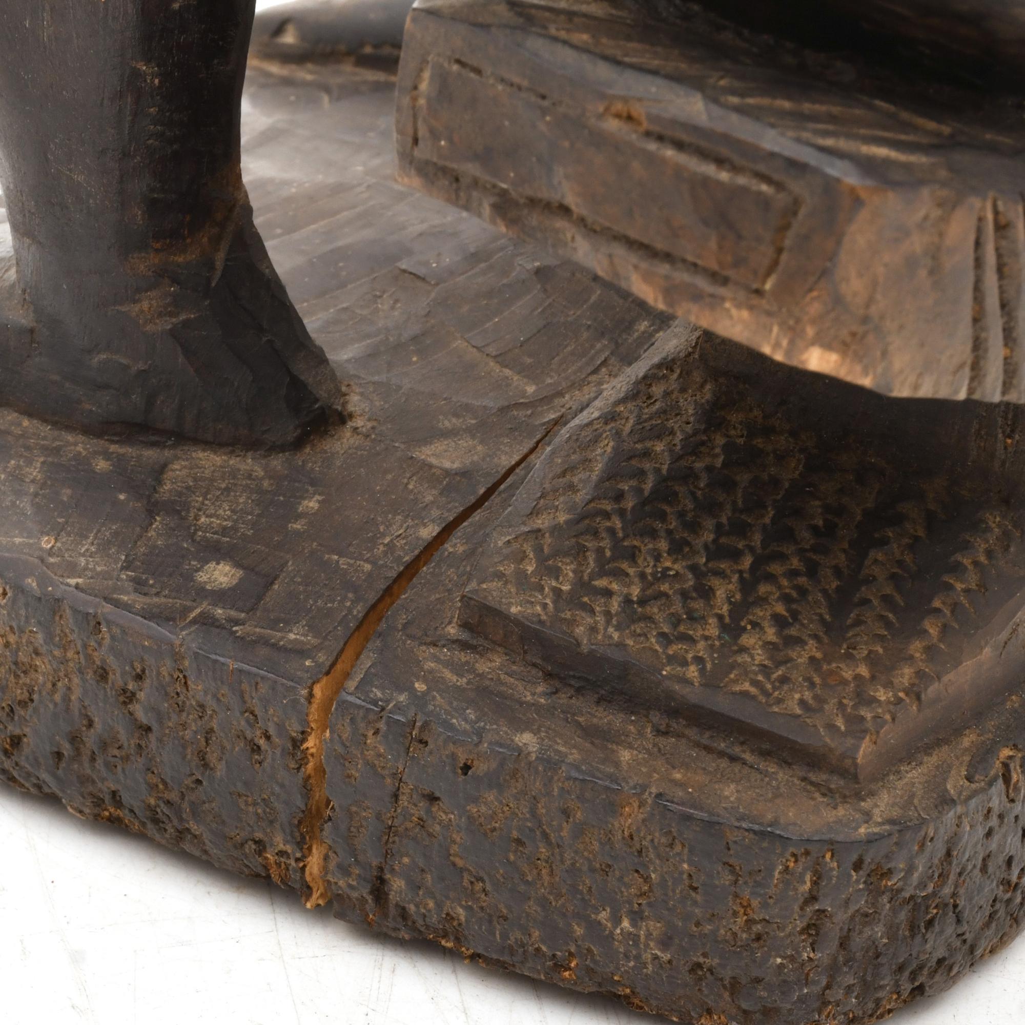 ESCUELA AFRICANA, SIGLO XX.   Figura femenina.