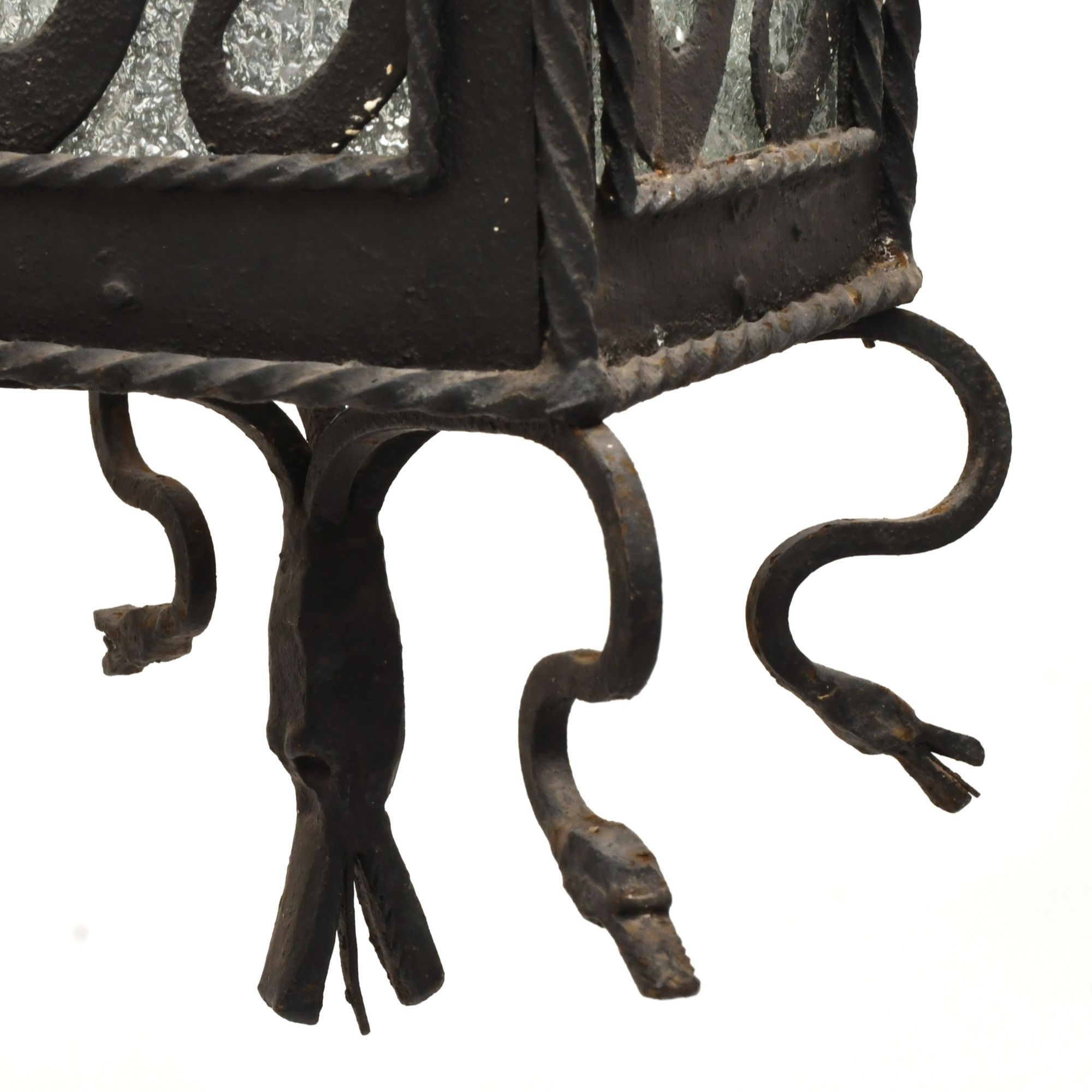 ESCUELA CATALANA, SIGLO XX.  Lámpara de techo modernista.