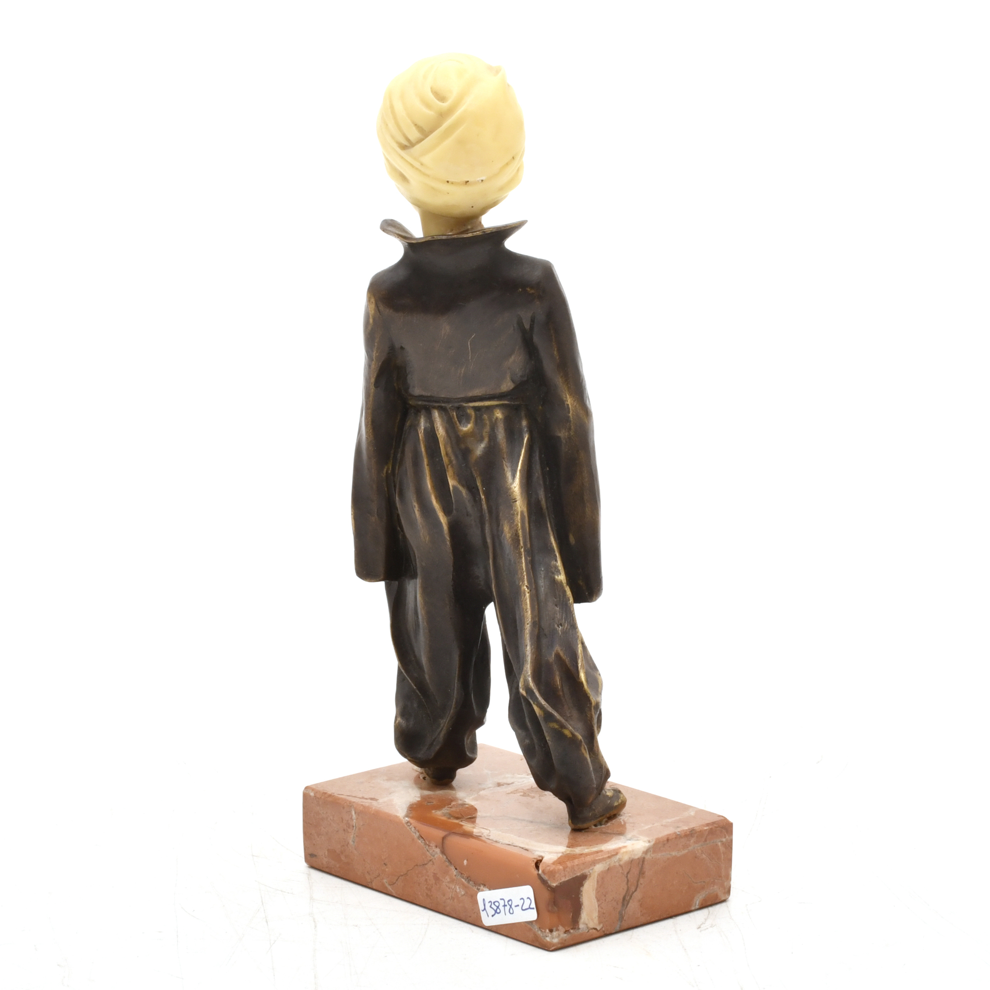 SIGUIENDO MODELOS DE F. PREISS. Figura de niño.