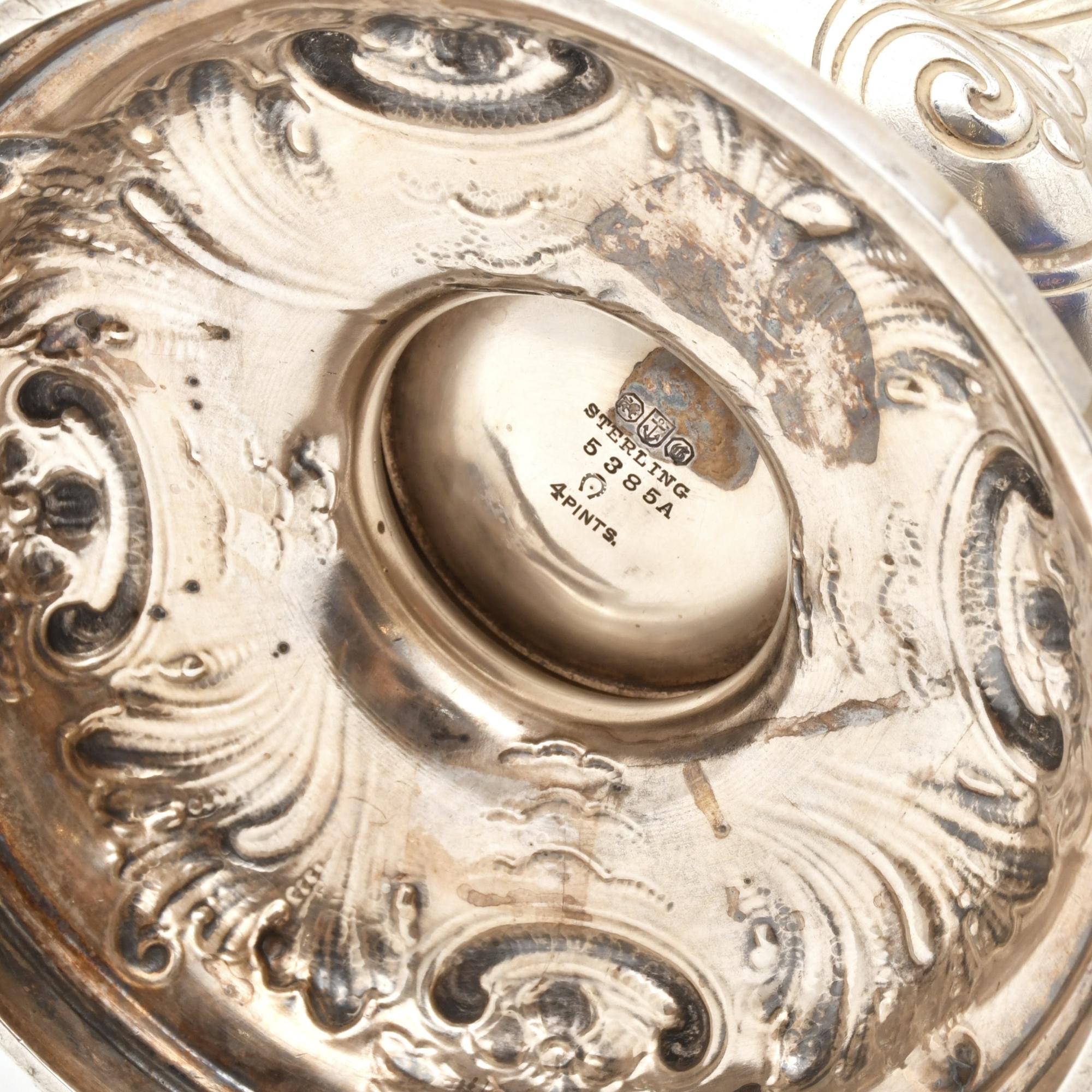 Jarrón Arts and Crafts, circa 1905.