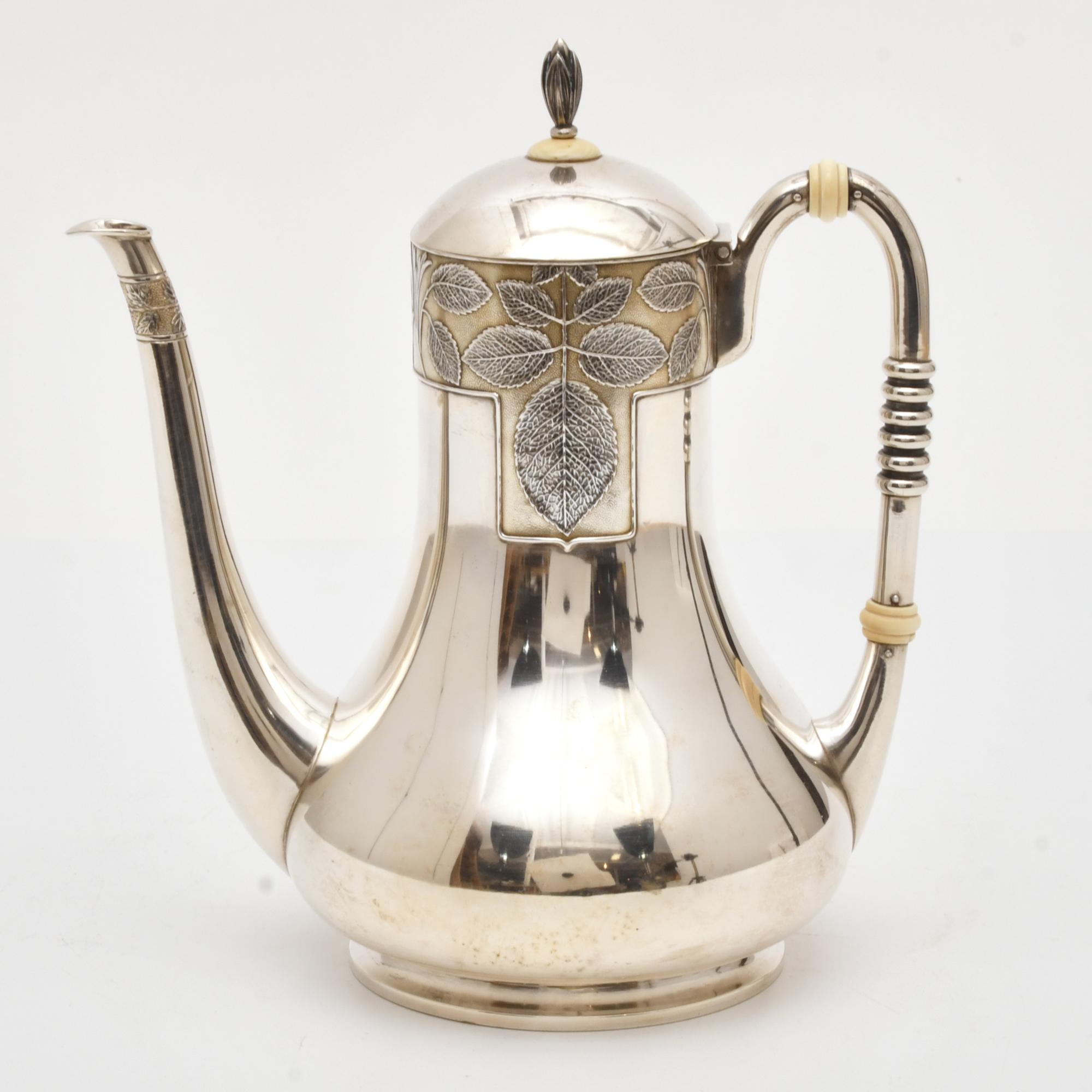 MASRIERA I CARRERAS. Juego de café y té, estilo noucentista