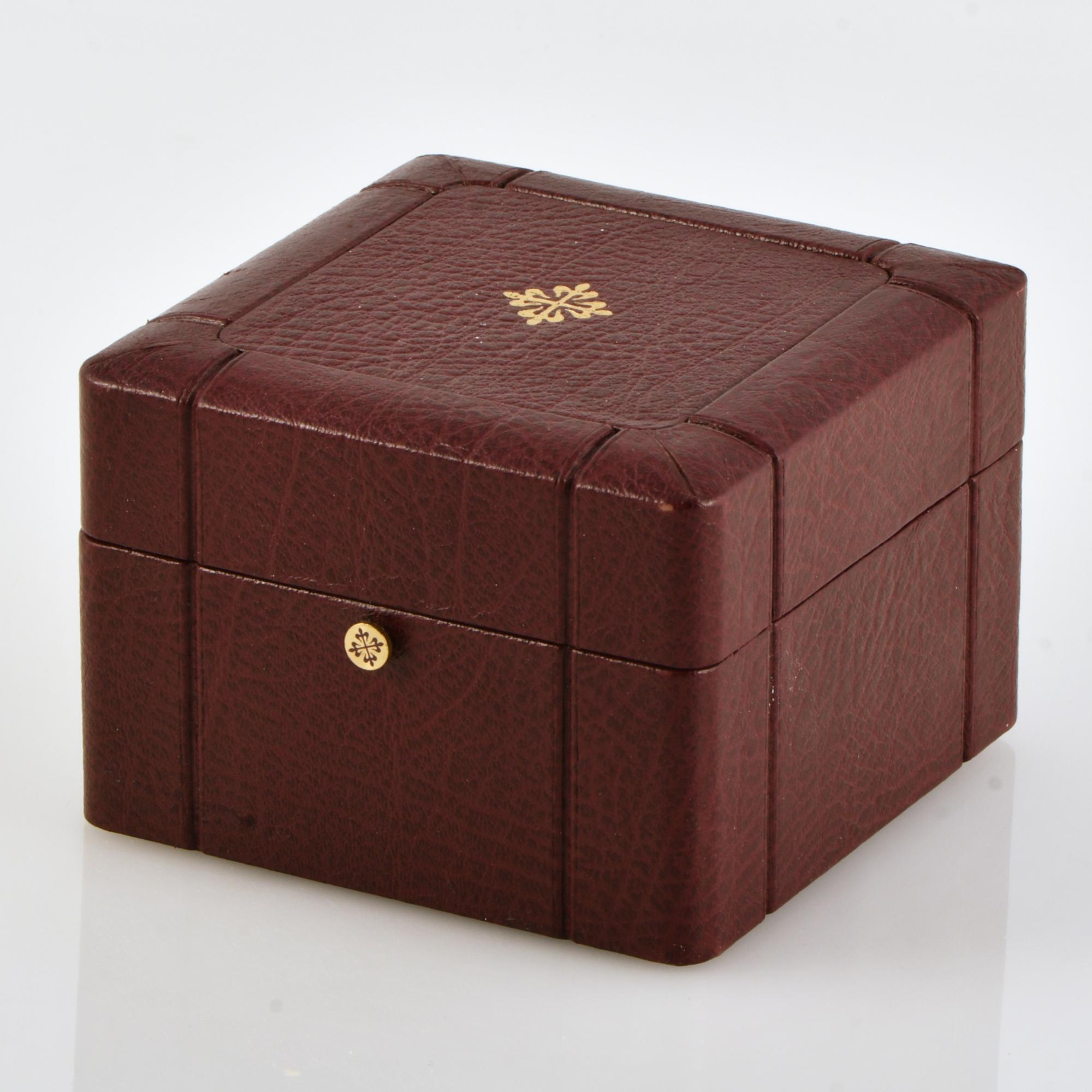 PATEK PHILIPPE  Nautilus 3800. Reloj de pulsera.