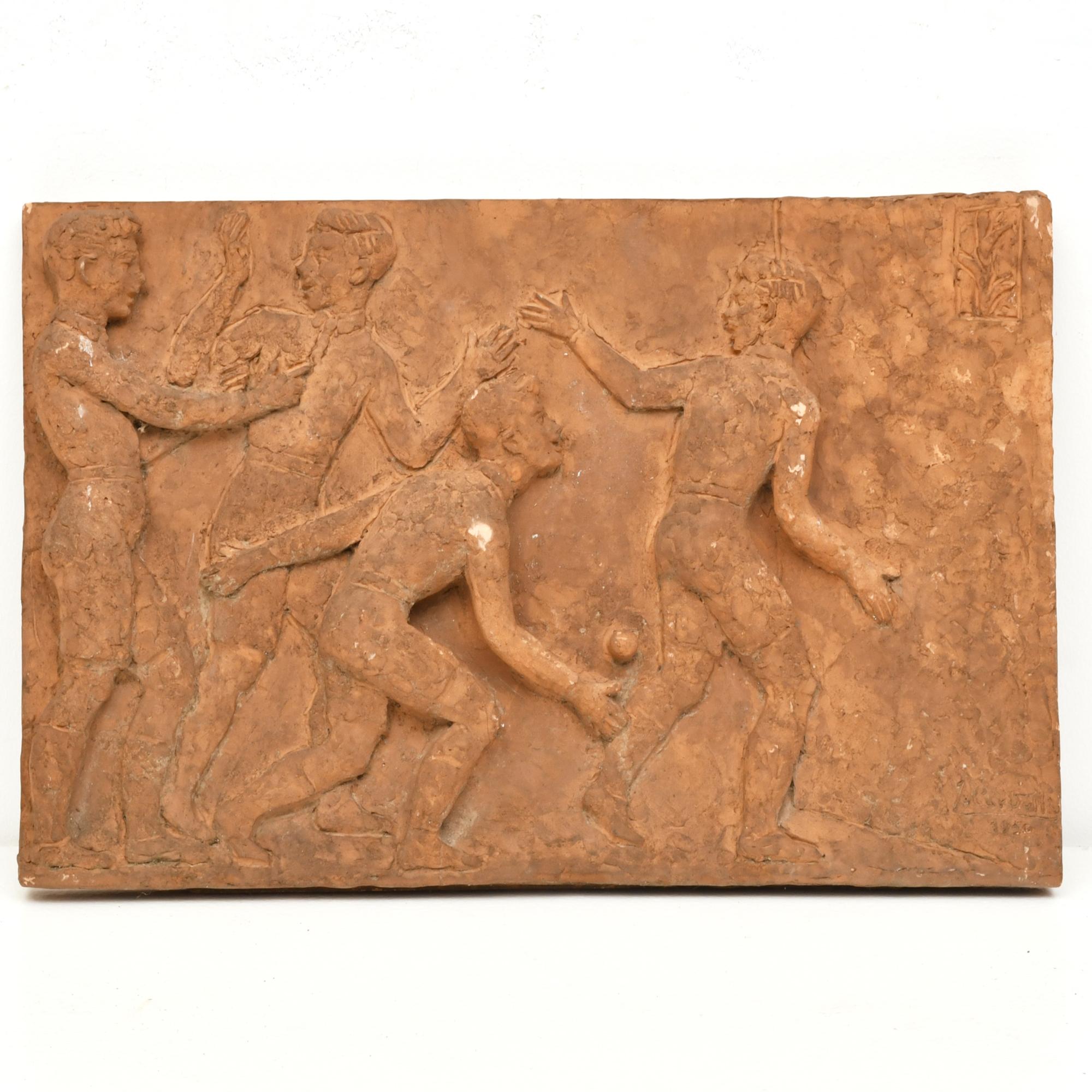 J. CARDELLÀ 1949, relieves. Alegoria al deporte.