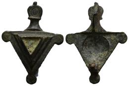 ROMA. Porta amuletos. Siglo I-III. d.C. Bronce. 33 mm.